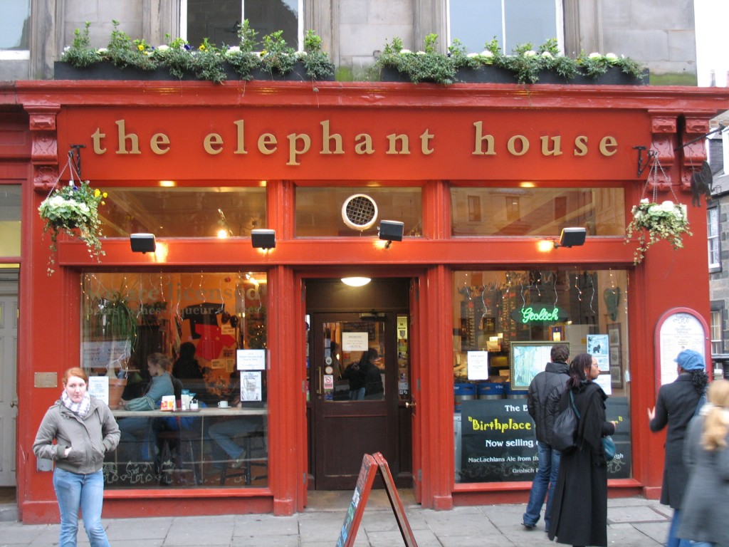 fue en The Elephant House Café donde Rowling escribió partes de su primer libro