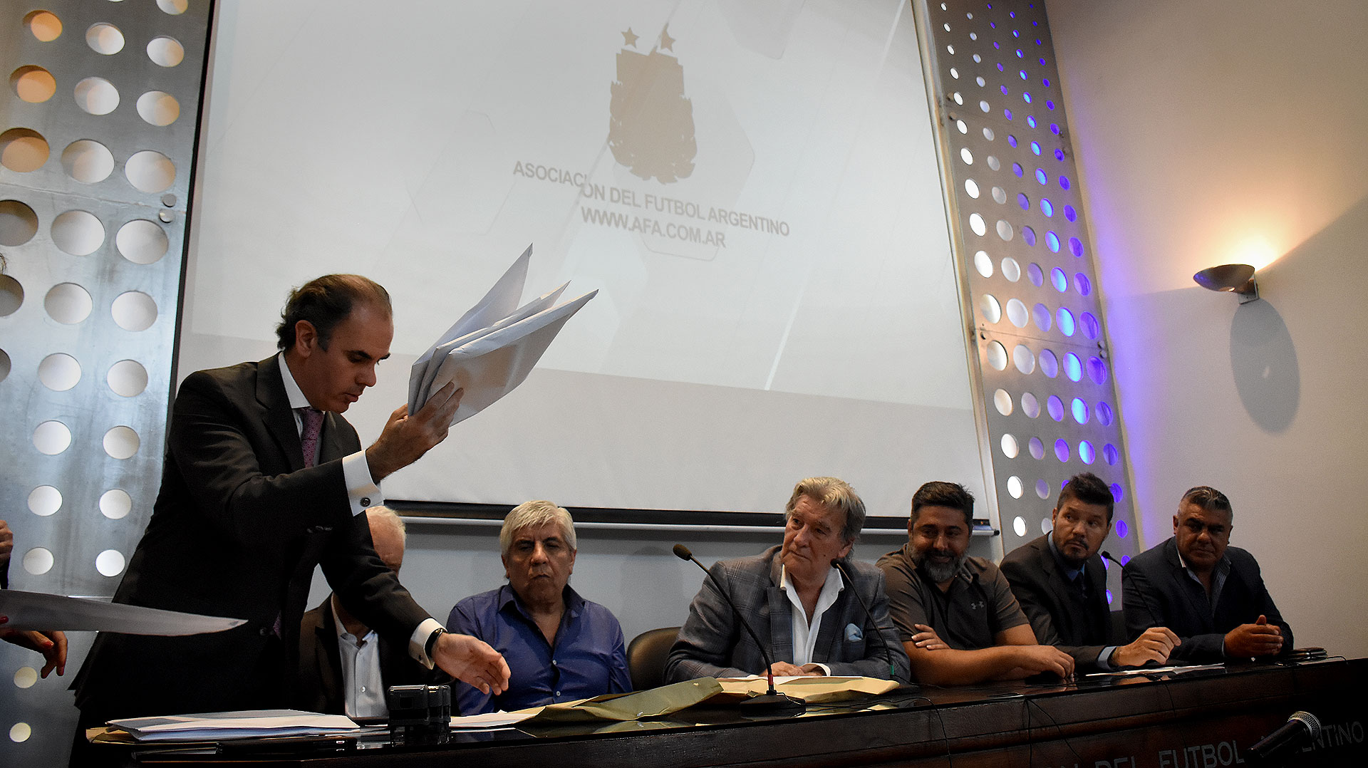 El día de la presentación de las ofertas (Nicolás Stulberg)