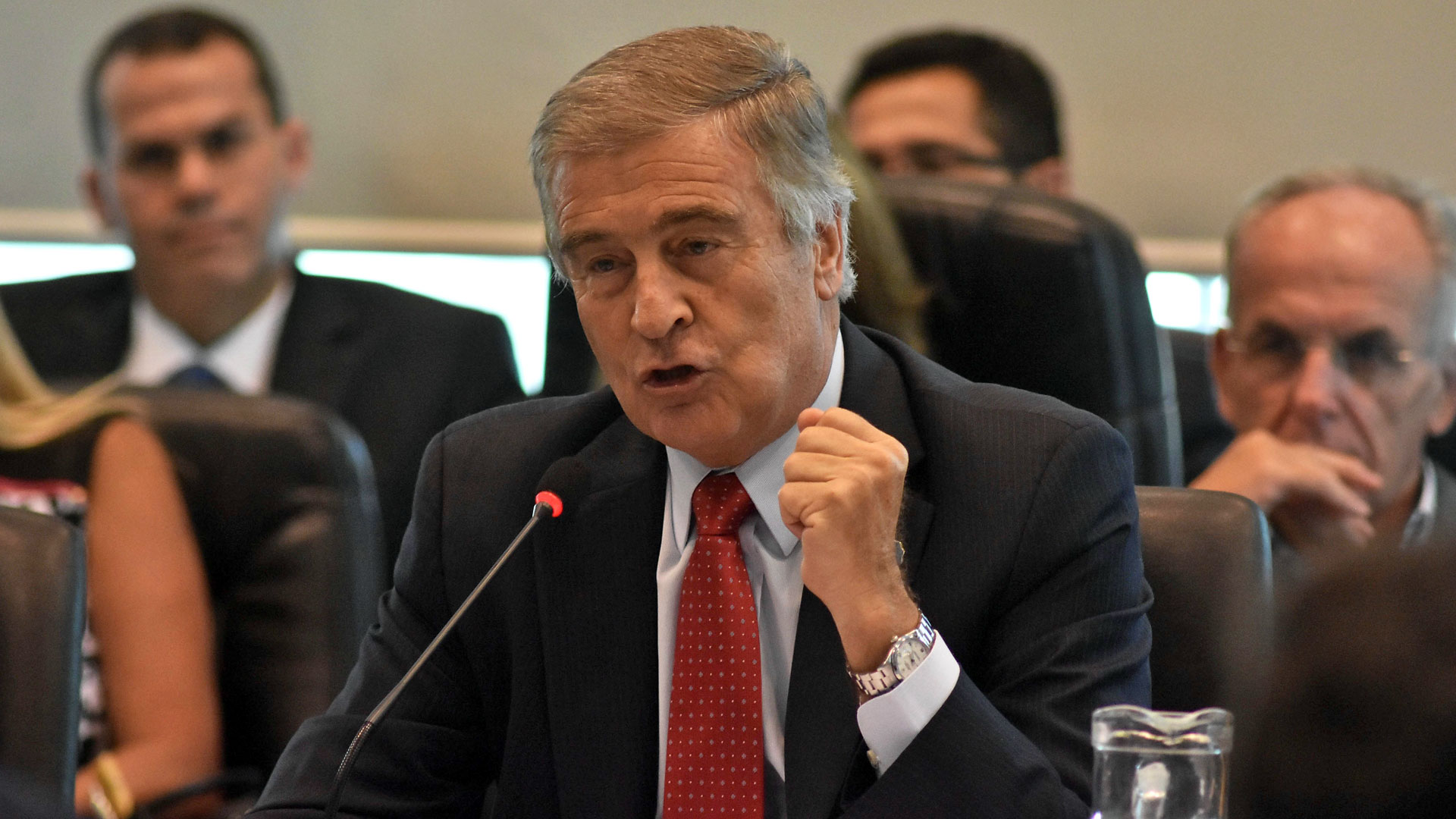 El ministro de Defensa, Oscar Aguad
