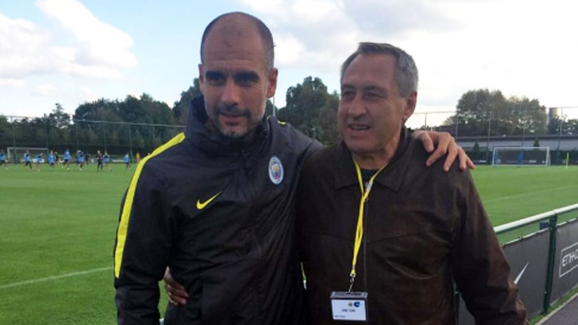 Con Pep Guardiola: su nieto, Benjamín, está en el Manchester City