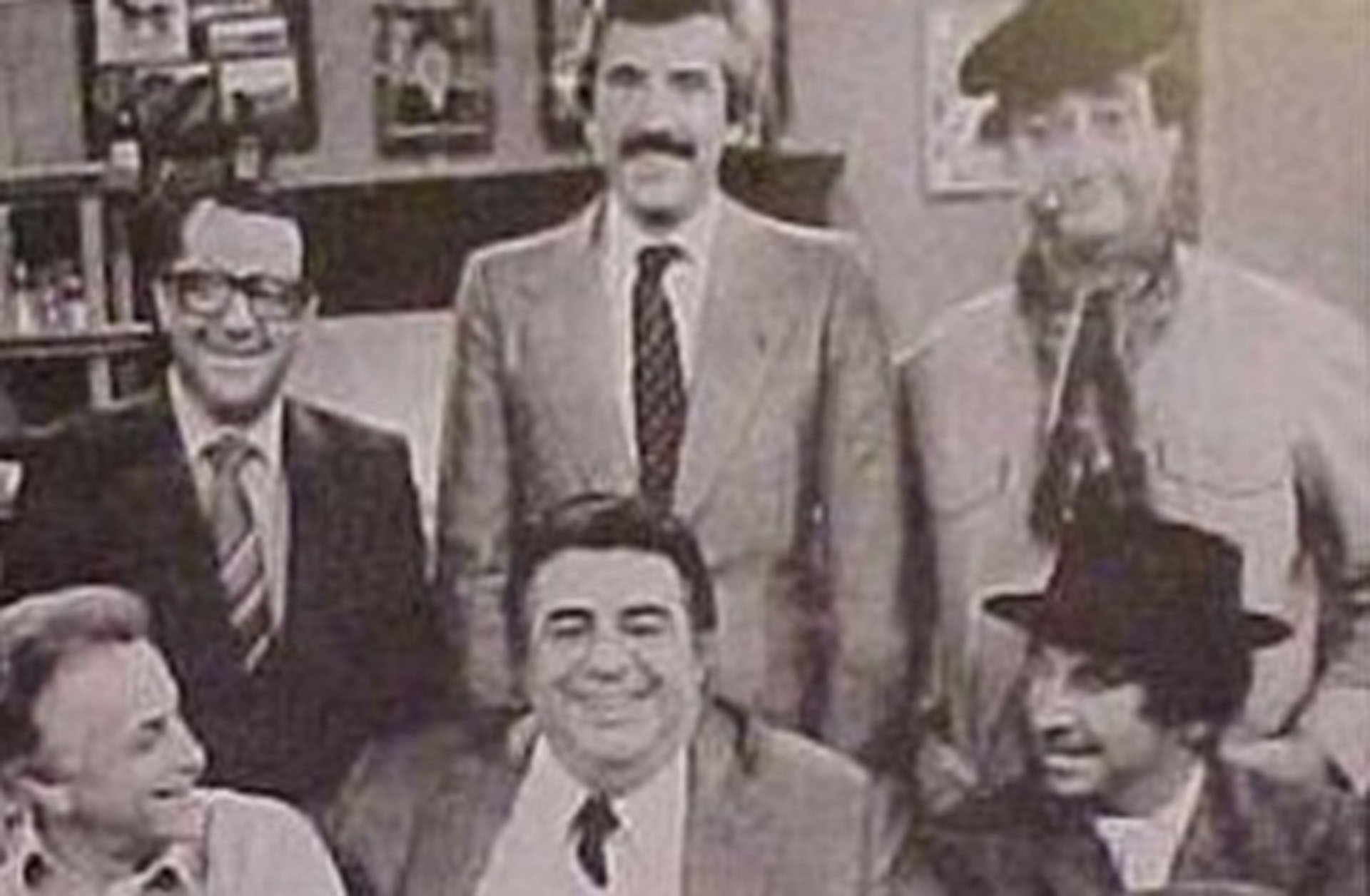 Gerardo Sofovich en “Polémica en el bar” con: (arriba) Julio de Grazia, Rolo Puente, “El Preso” (Vicente La Russa), (abajo) Jorge Porcel y “Minguito” (Juan Carlos Altavista)