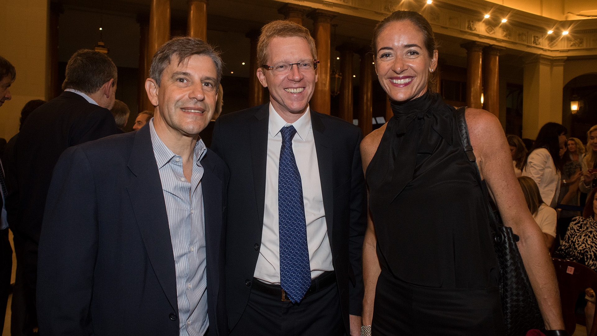 Franco Moccia, del Gobierno de la Ciudad, el presidente del BAPRO, Juan Curutchet y Agustina Ayllón (Adrián Escandar)