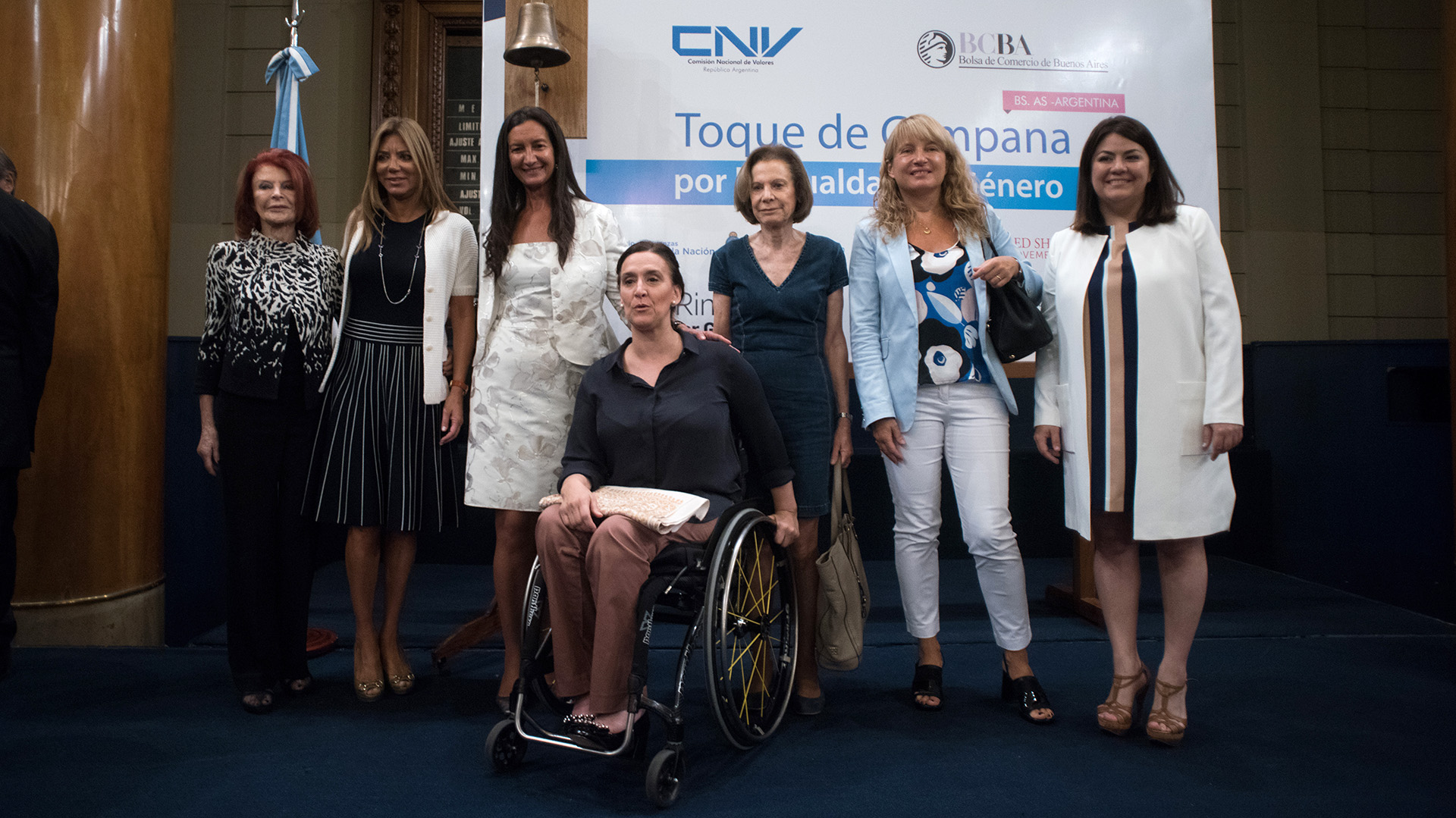 Mujeres empresarias junto a Gabriela Michetti.