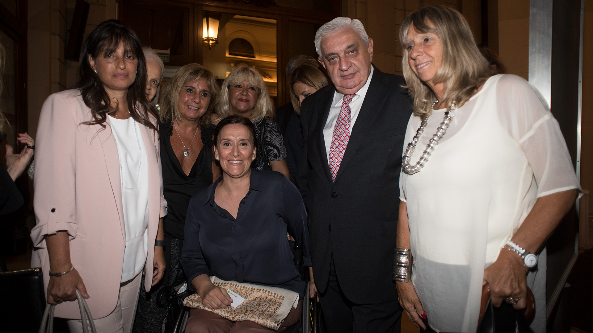 Viviana Zocco, Fundadora y CEO de TKM y del Grupo VI-DA, junto a la viceprsidente de la Nación, el presidente de la Bolsa y Silvia Torres Carbonell, ex funcionaria de la Ciudad y académica del IAE de la Universidad Austral.