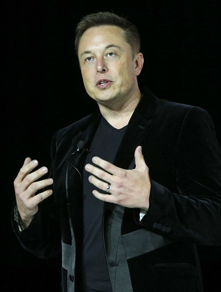 Musk está cambiando el mundo con su fórmula de pensamiento crítico, análisis del todo y trabajo pleno (Getty)