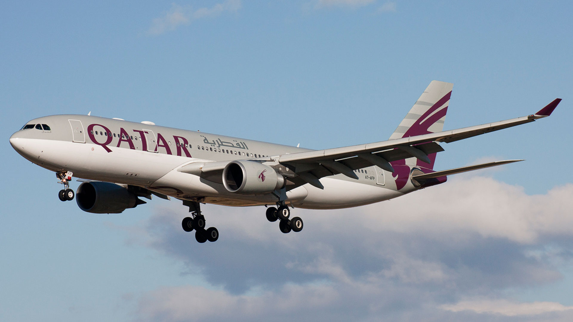La aerolínea de bandera Qatar Airways suspendió vuelos hacia Arabia Saudita; antes lo habían hecho otras cuatro líneas aéreas árabes con destino a Doha