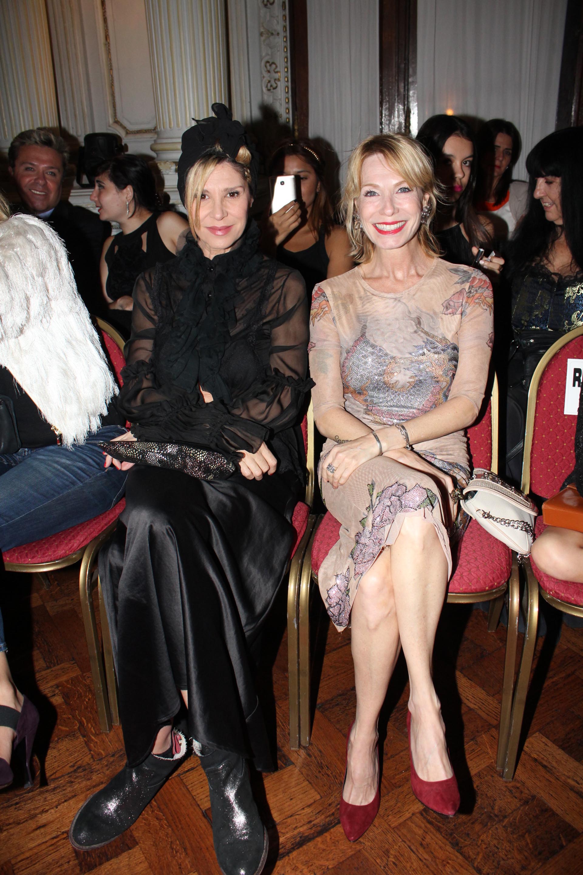 María Carámbula y Gloria Carrá en primera fila