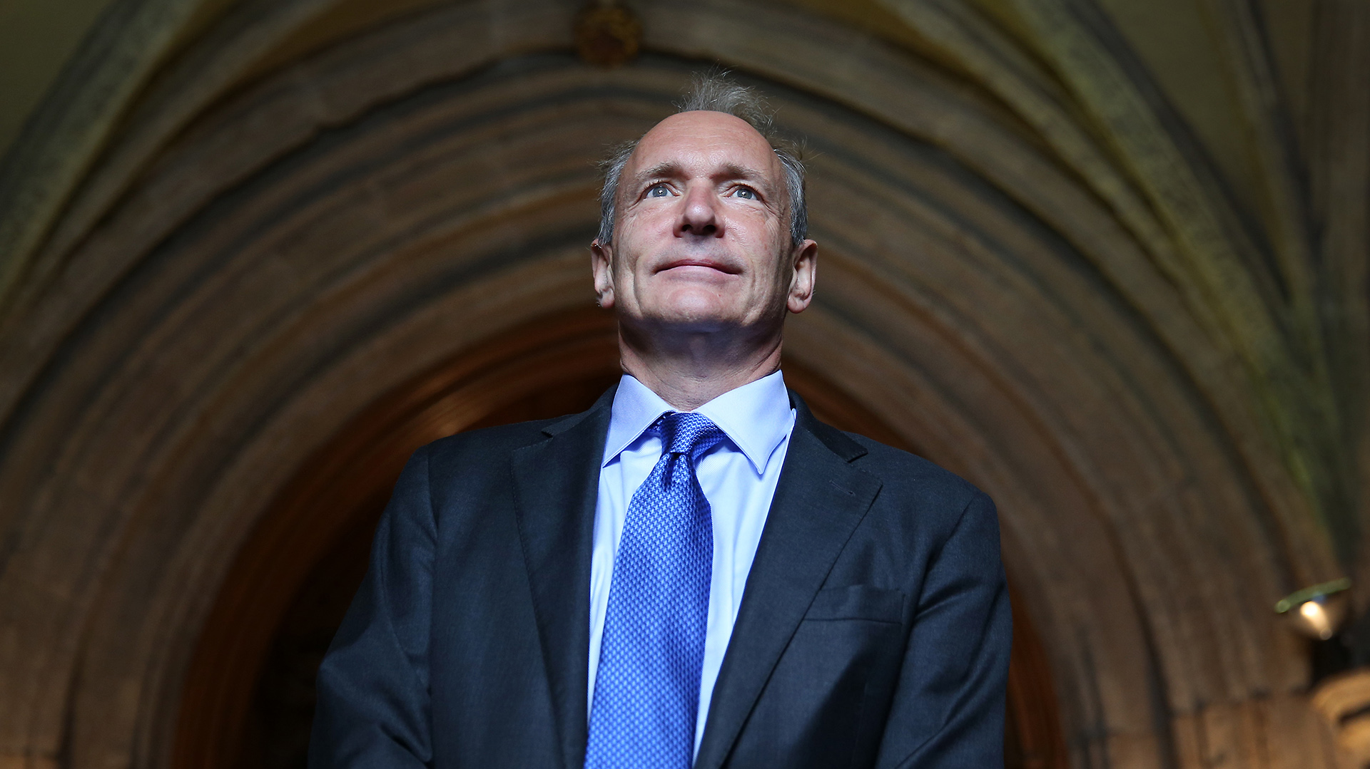 Tim Berners-Lee estableció la primera comunicación entre un cliente y un servidor con el protocolo http. De ahí que se lo conozca como “el padre de la web” (Getty)