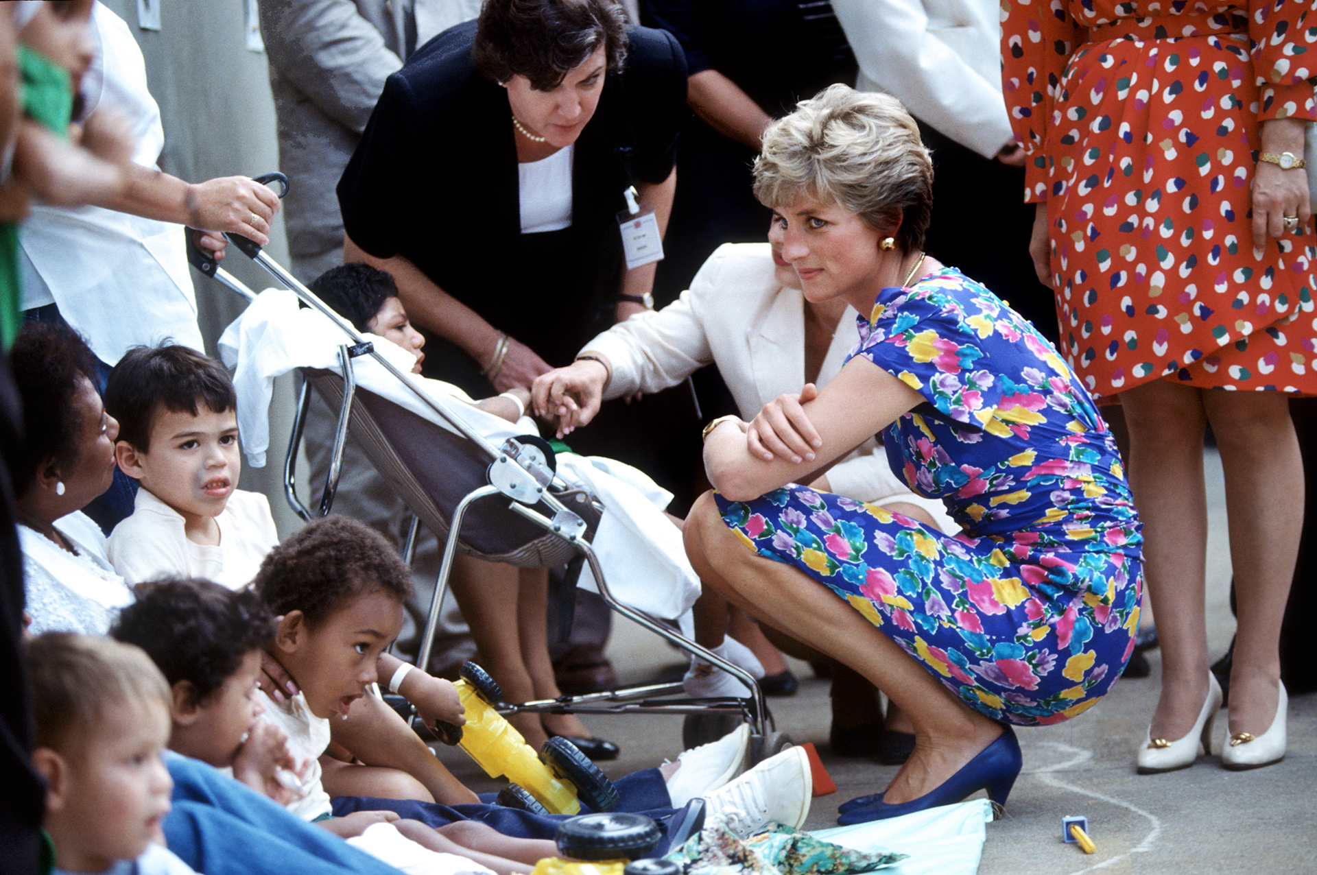 Diana estuvo siempre al cuidado de sus hijos, tenía devoción por los niños y en cada presentación se acercaba a saludarlos
