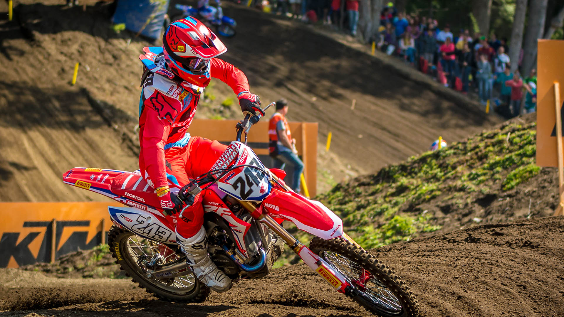 Los fanáticos deberán esperar un año para volver a observar de cerca a los mejores pilotos del mundo (Prensa MXGP Patagonia Argentina 2017)