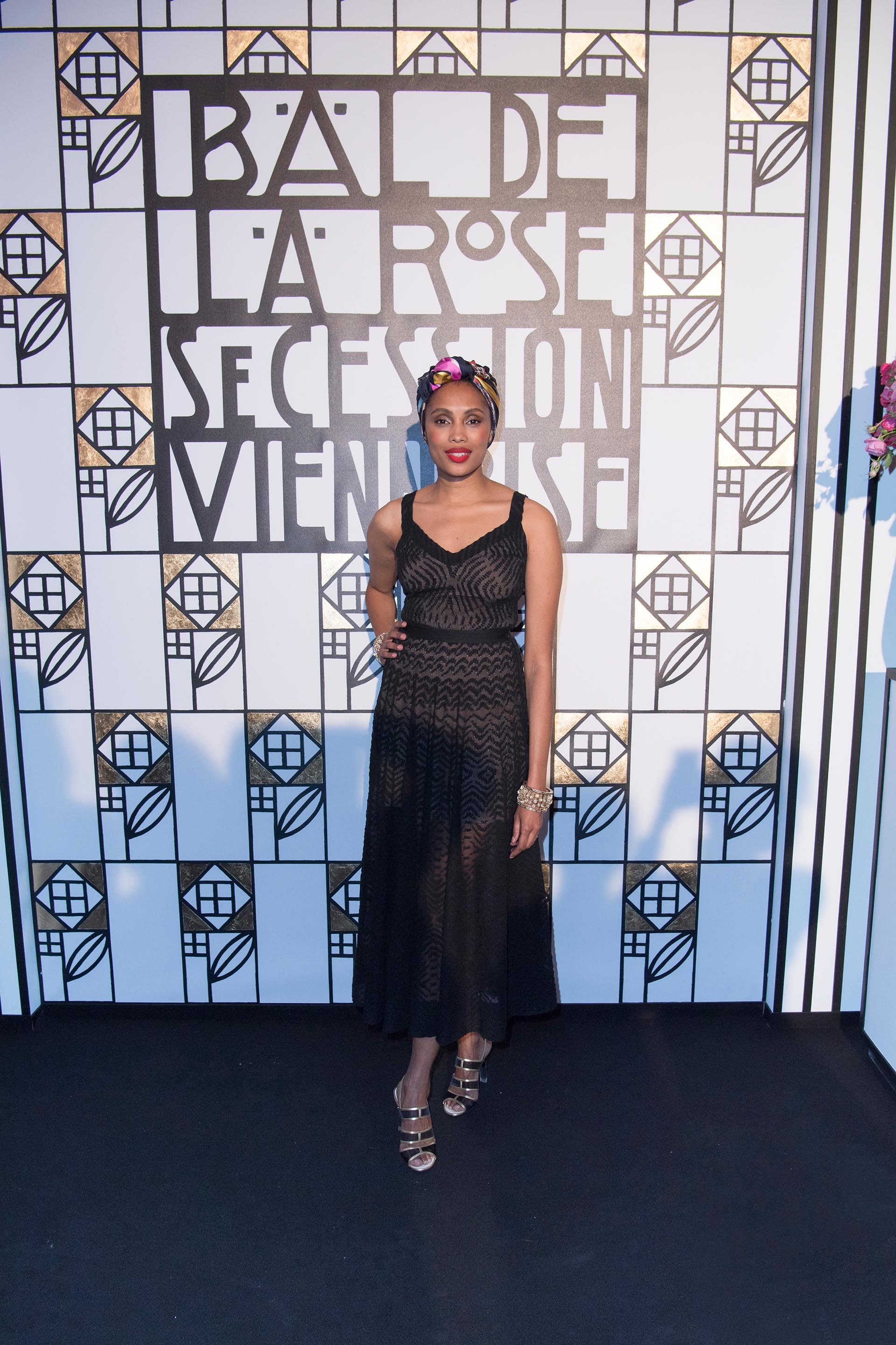 Imany lució un diseño negro con delicadas transparencias /// Fotos: Getty Images