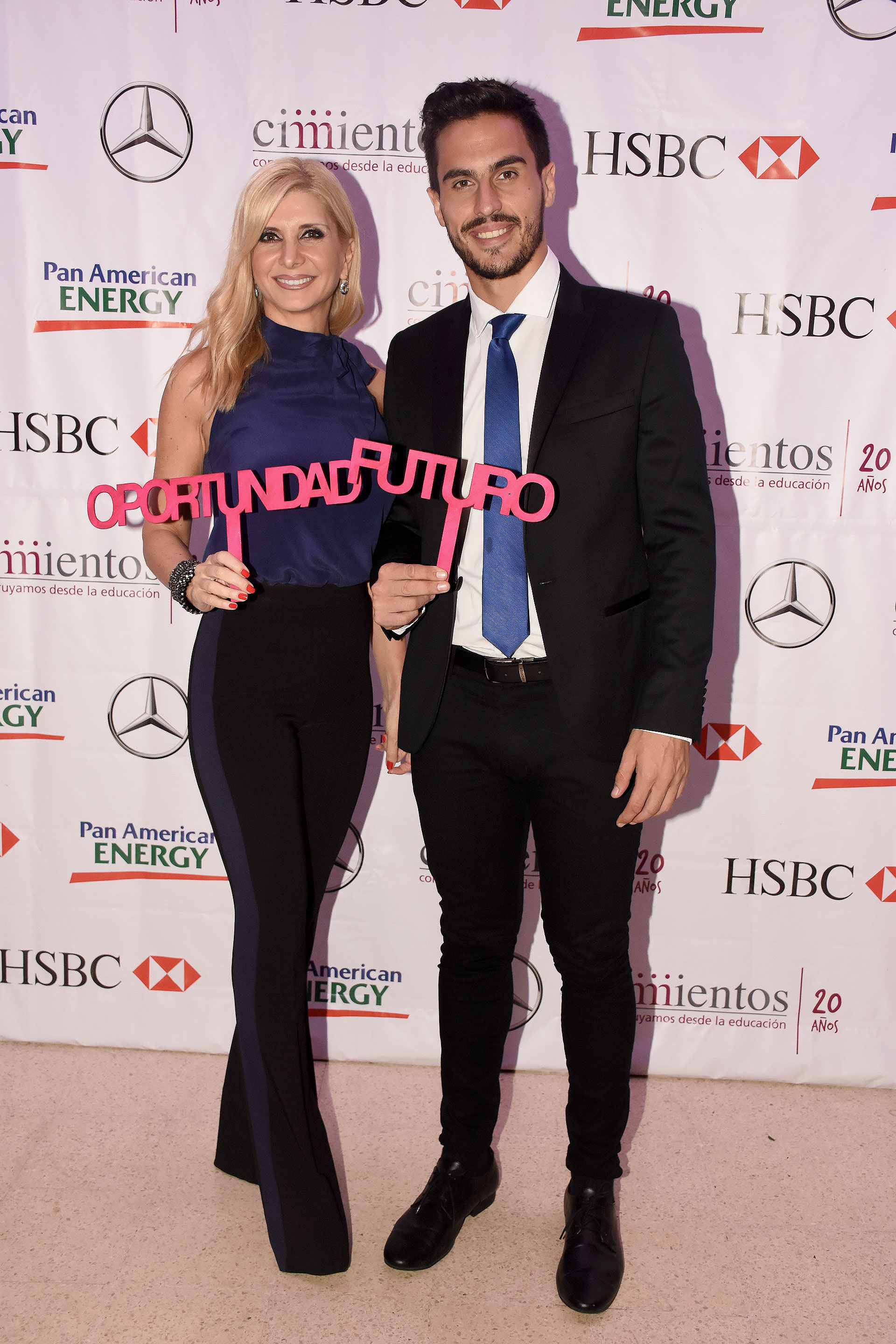 Débora Plager y Juan Marconi, los conductores del evento