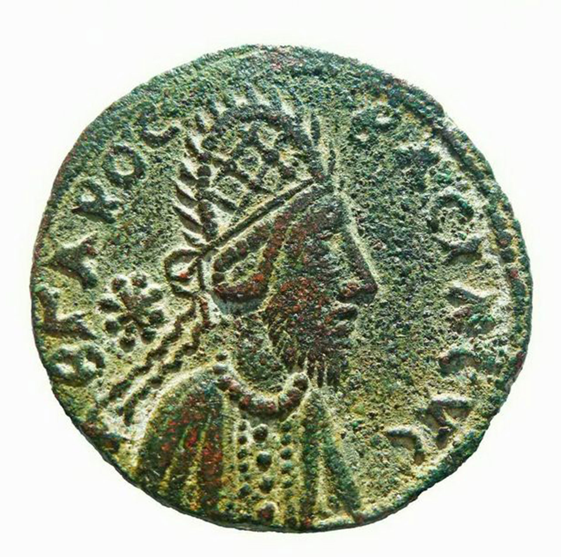 Otra moneda del siglo I después de Cristo que muestra al rey Manu. Para Ellis, es el mismo rostro de Jesús