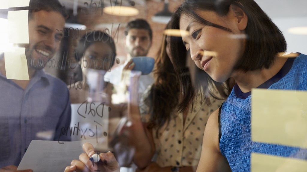 Los jóvenes valoran mucho el entorno laboral -trabajar con “gente talentosa”- y poder tener un trabajo flexible (iStock)