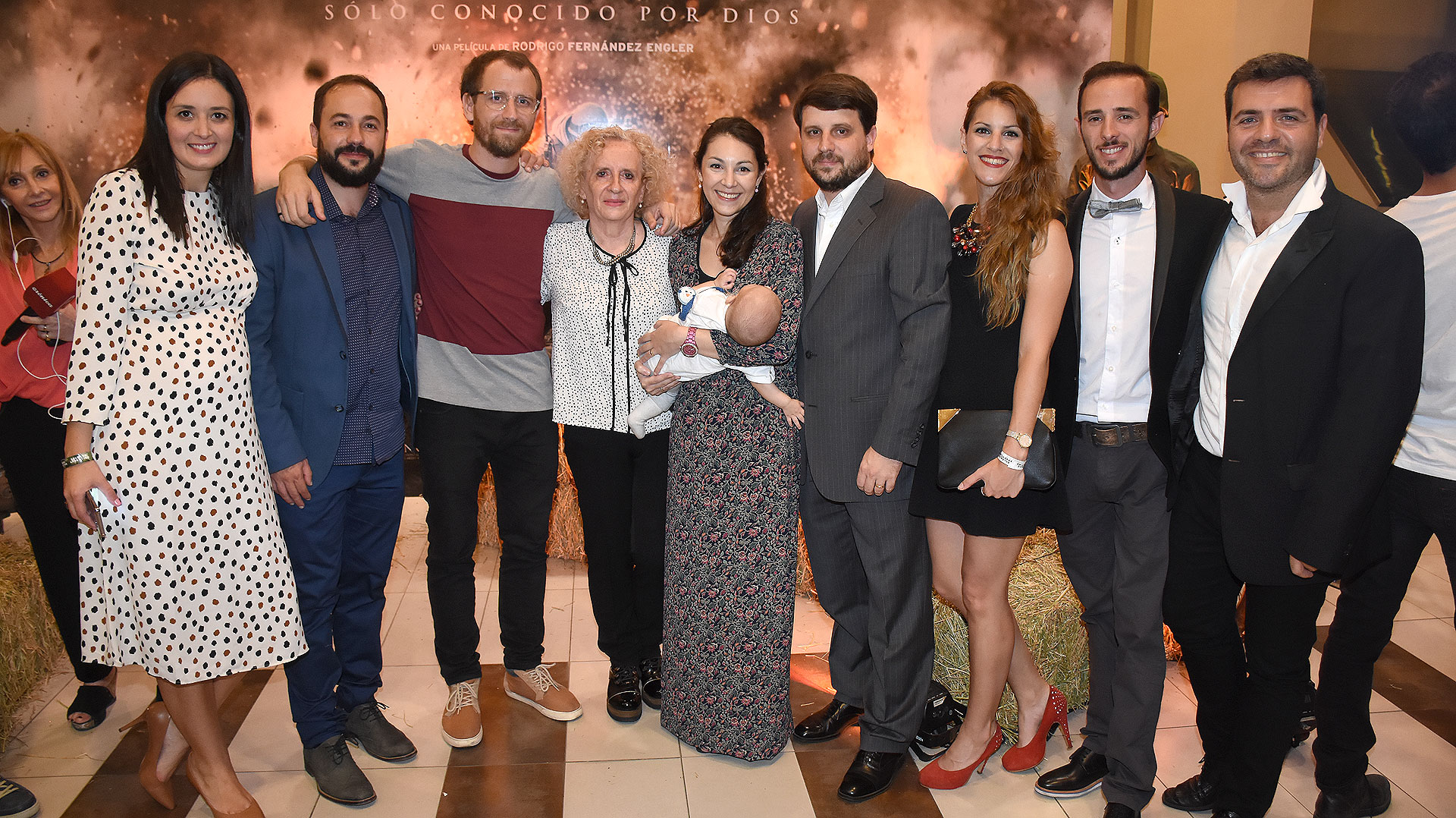 El director, Fernández Engler, junto a su familia