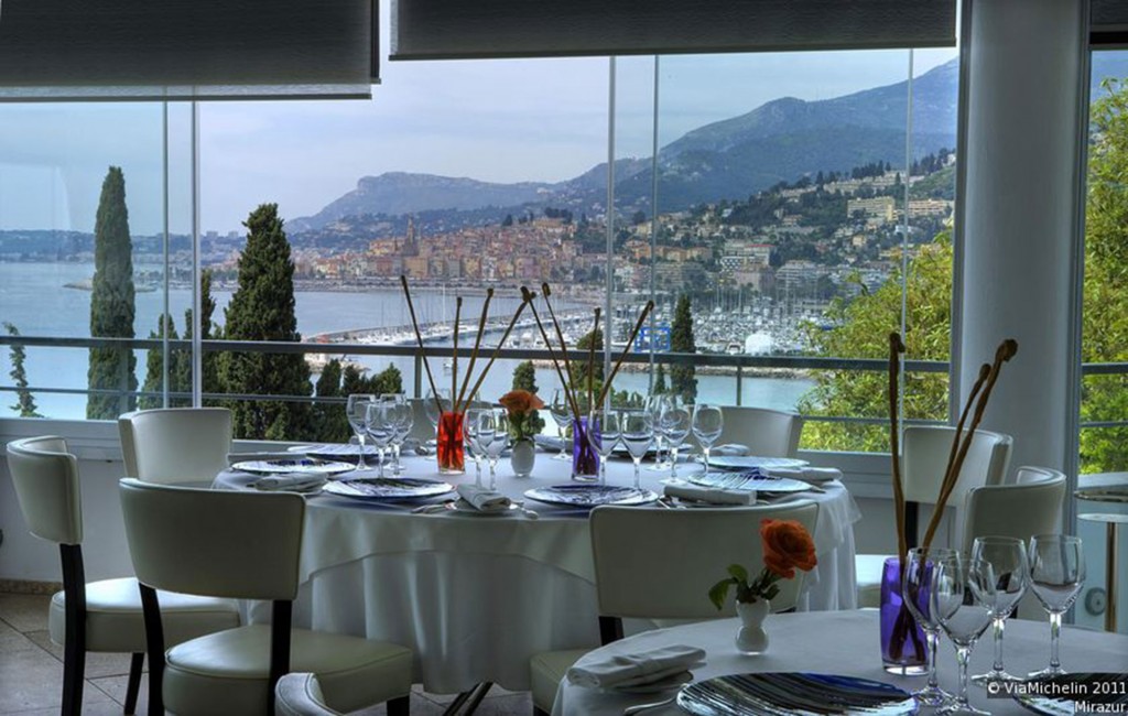 “Mirazur” (Menton, Francia), ubicado a pocos pasos de la frontera con Italia, está especializado en comida mediterránea bajo el liderazgo de Mauro Colagreco