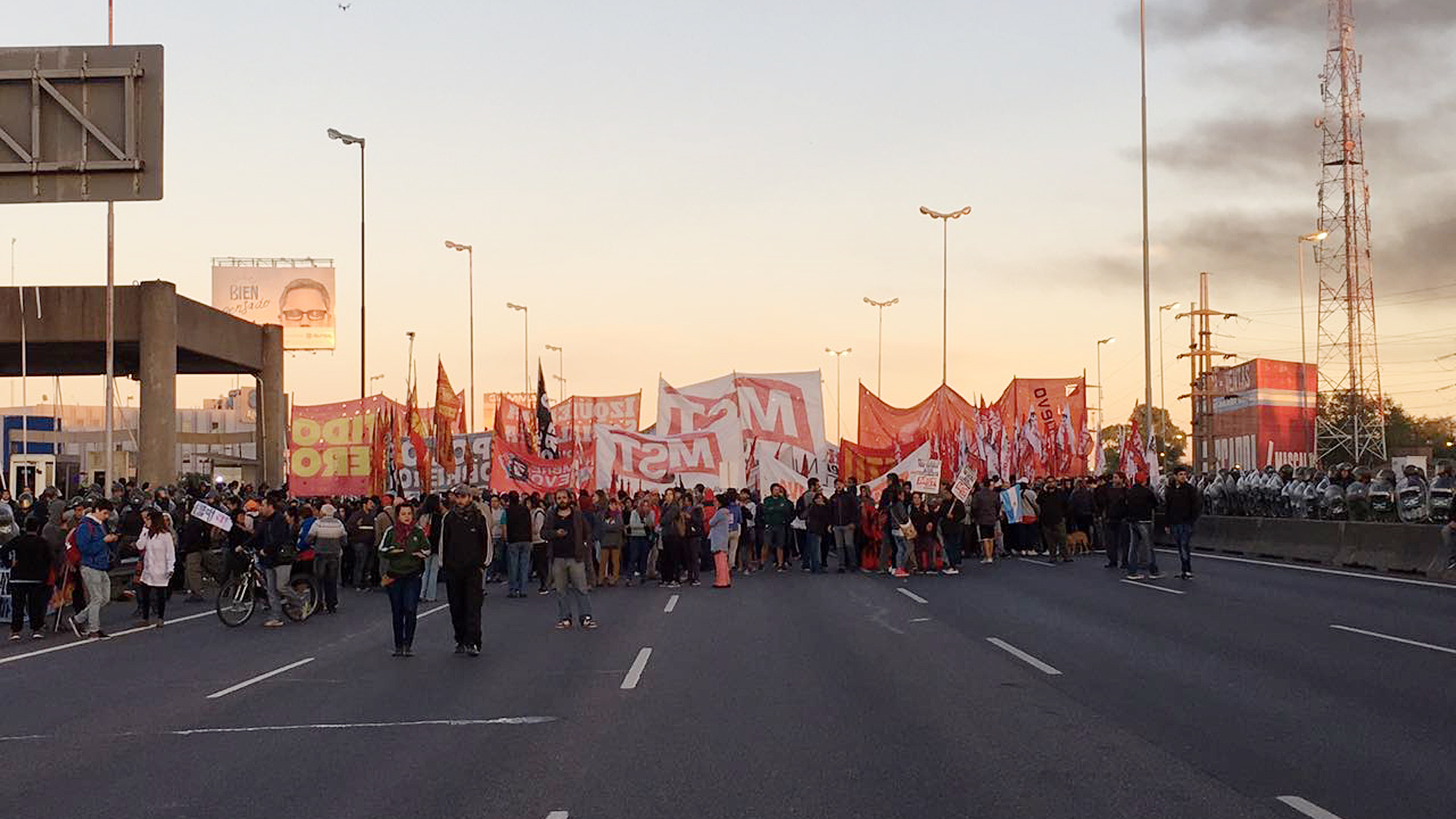 Partidos de izquierda cortaron la Panamericana, a la altura de ruta 197
