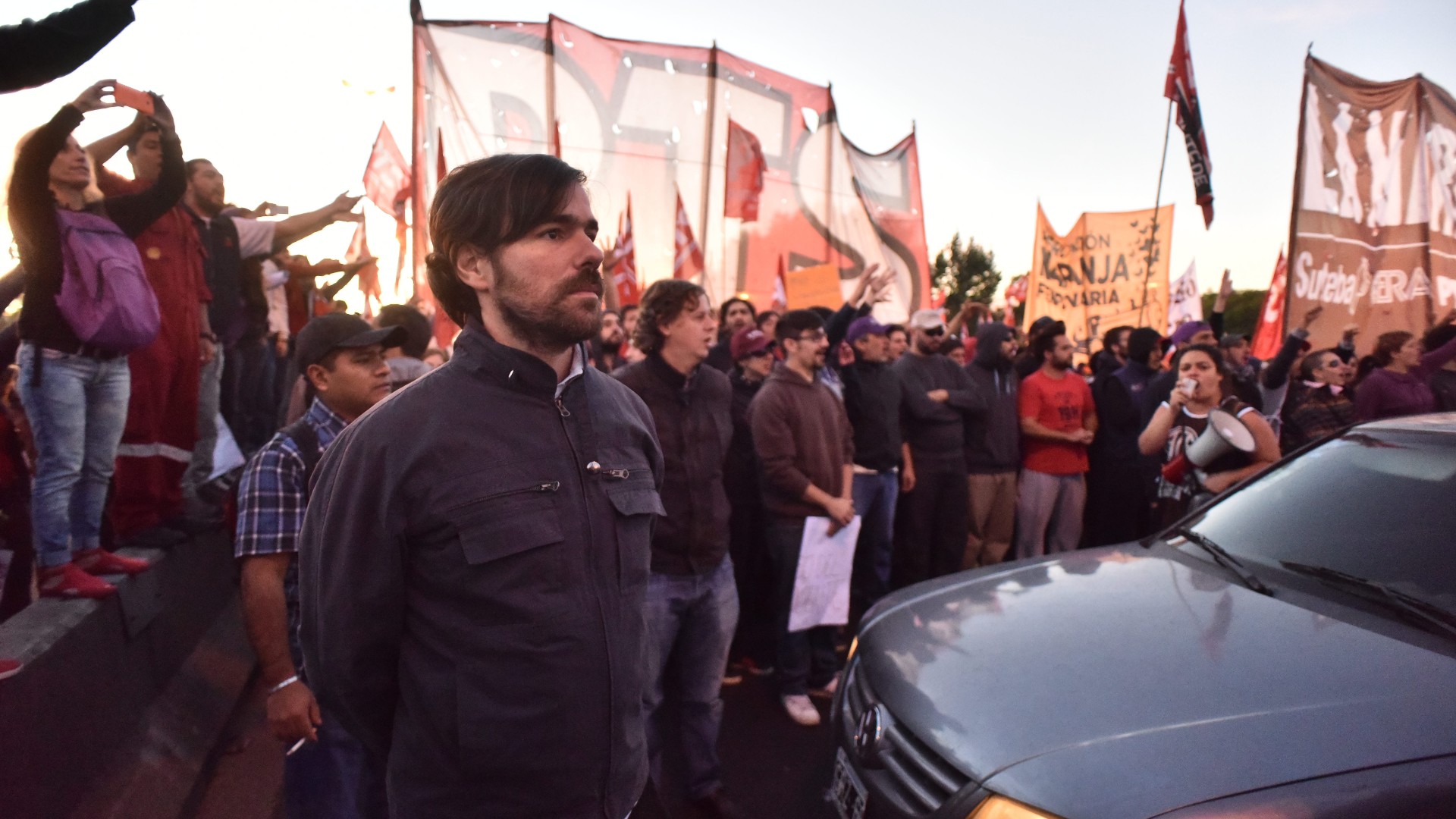 El ex candidato a Presidente Nicolás Del Caño estuvo en el piquete realizado en Panamericana y 197