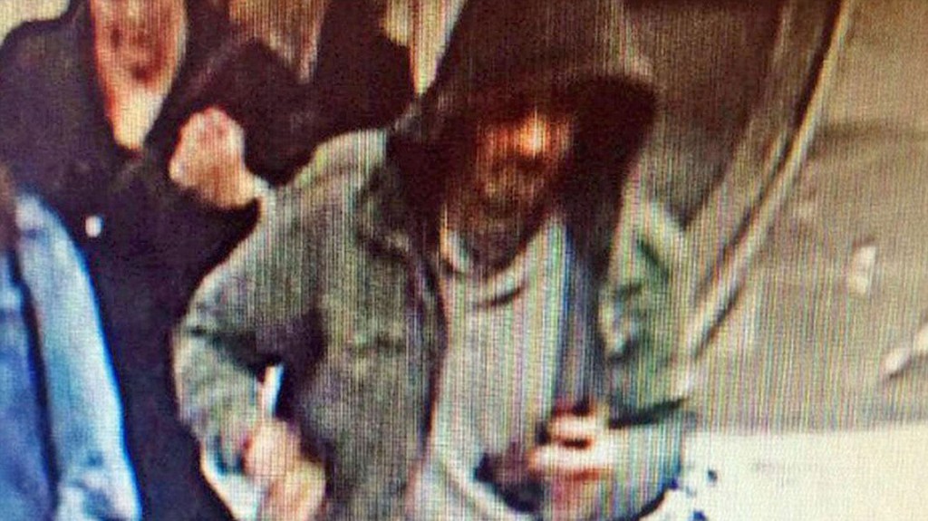 Imagen de quien sería el sospechoso de cometer el atentado terrorista en Estocolmo.