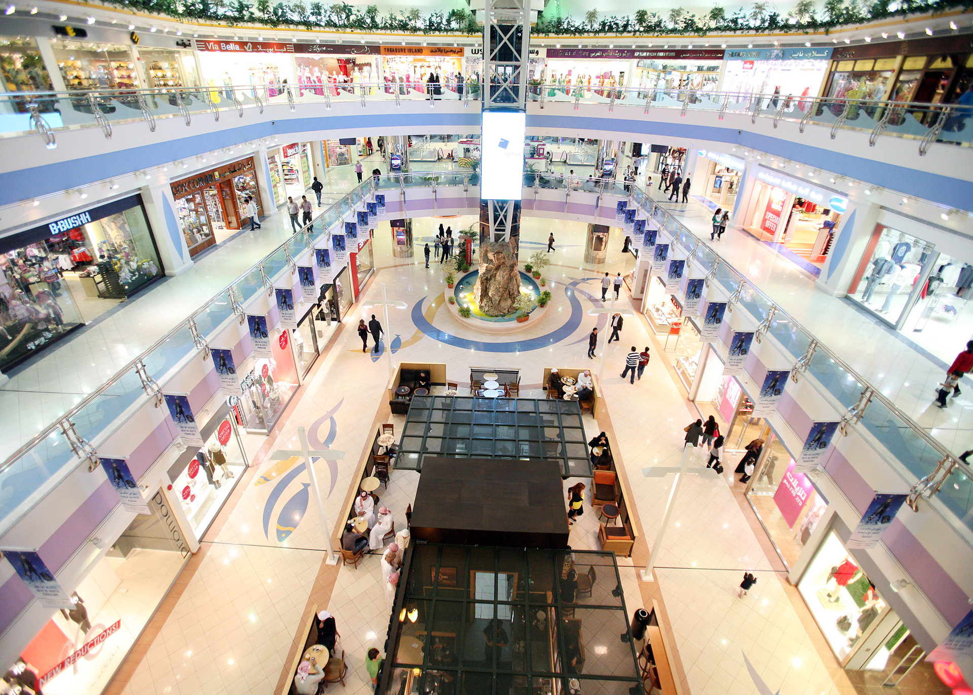Marina Mall, el lujo hecho shopping
