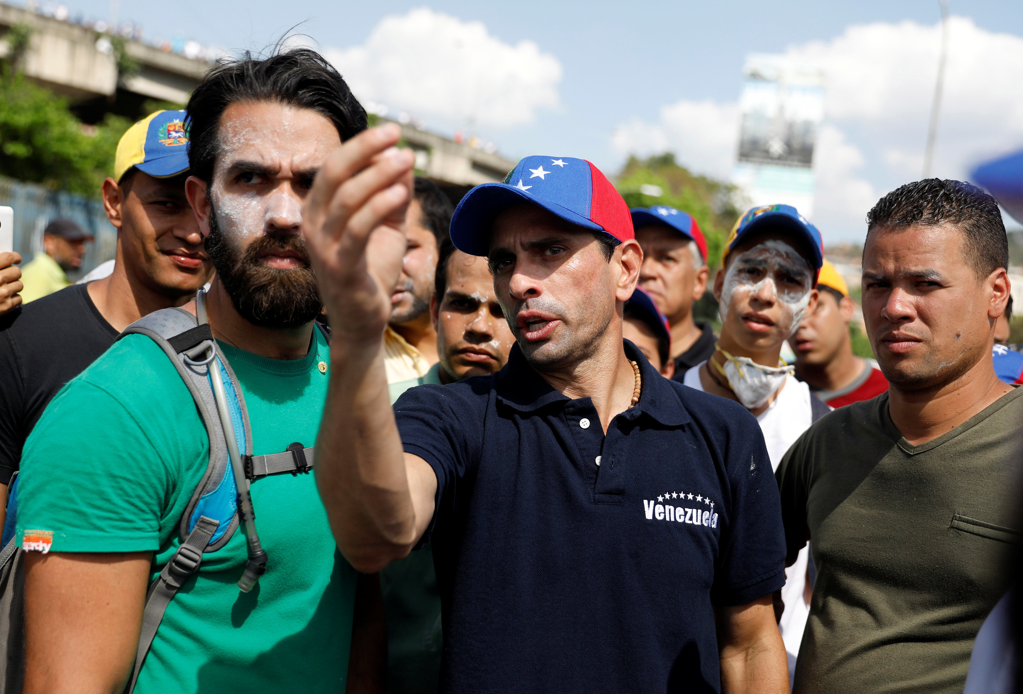 Henrique Capriles no podrá ser el candidato opositor en esta elección (REUTERS/Carlos Garcia Rawlins)