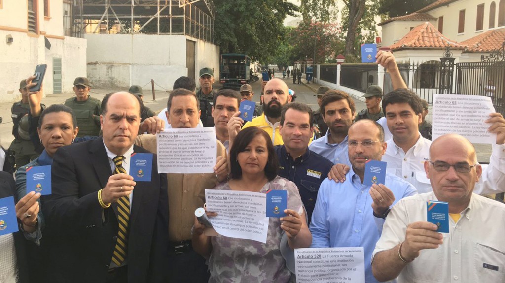 Los diputados en el comando de la Guardia Nacional Bolivariana