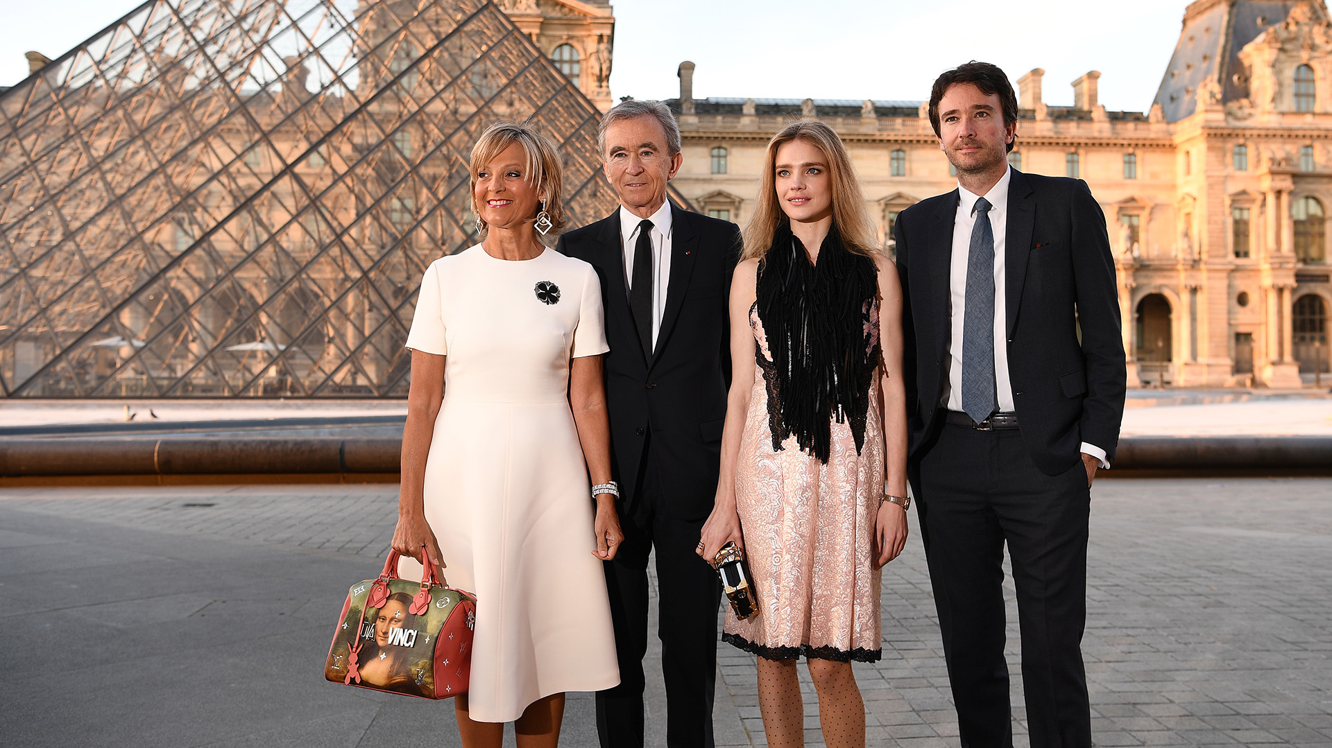 El CEO de LVMH, Bernard Arnault; su esposa, la pianista francesa Helene Mercier-Arnault; su hijo Antoine Arnault y su mujer, la modelo rusa Natalia Vodianova