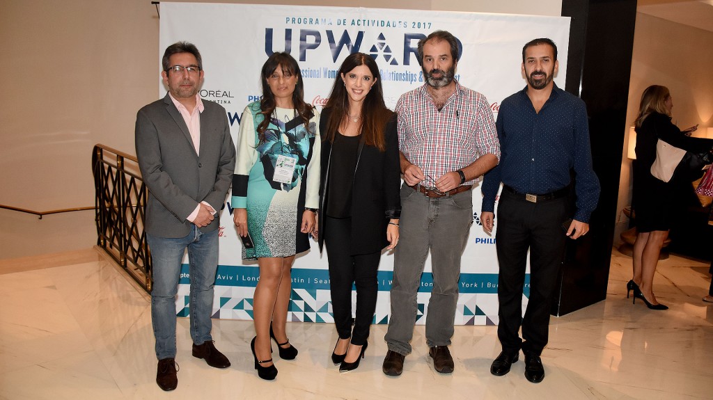 Julián Gallo (experto en Comunicaciones), Viviana Zocco, Patricio Lorente (Wikipedia) , Sebastián Brizuela (LinkedIn) y Eugenia Daneri (Google) (Nicolás Stulberg)