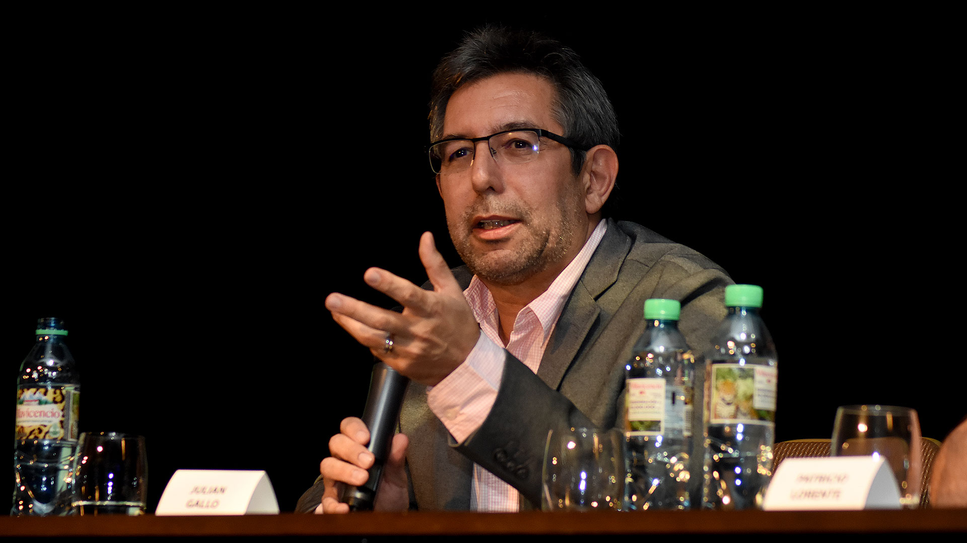 Julián Gallo, director de Contenido y Estrategia Digital, Redes Sociales y Web del Presidente Mauricio Macri , durante su exposición
