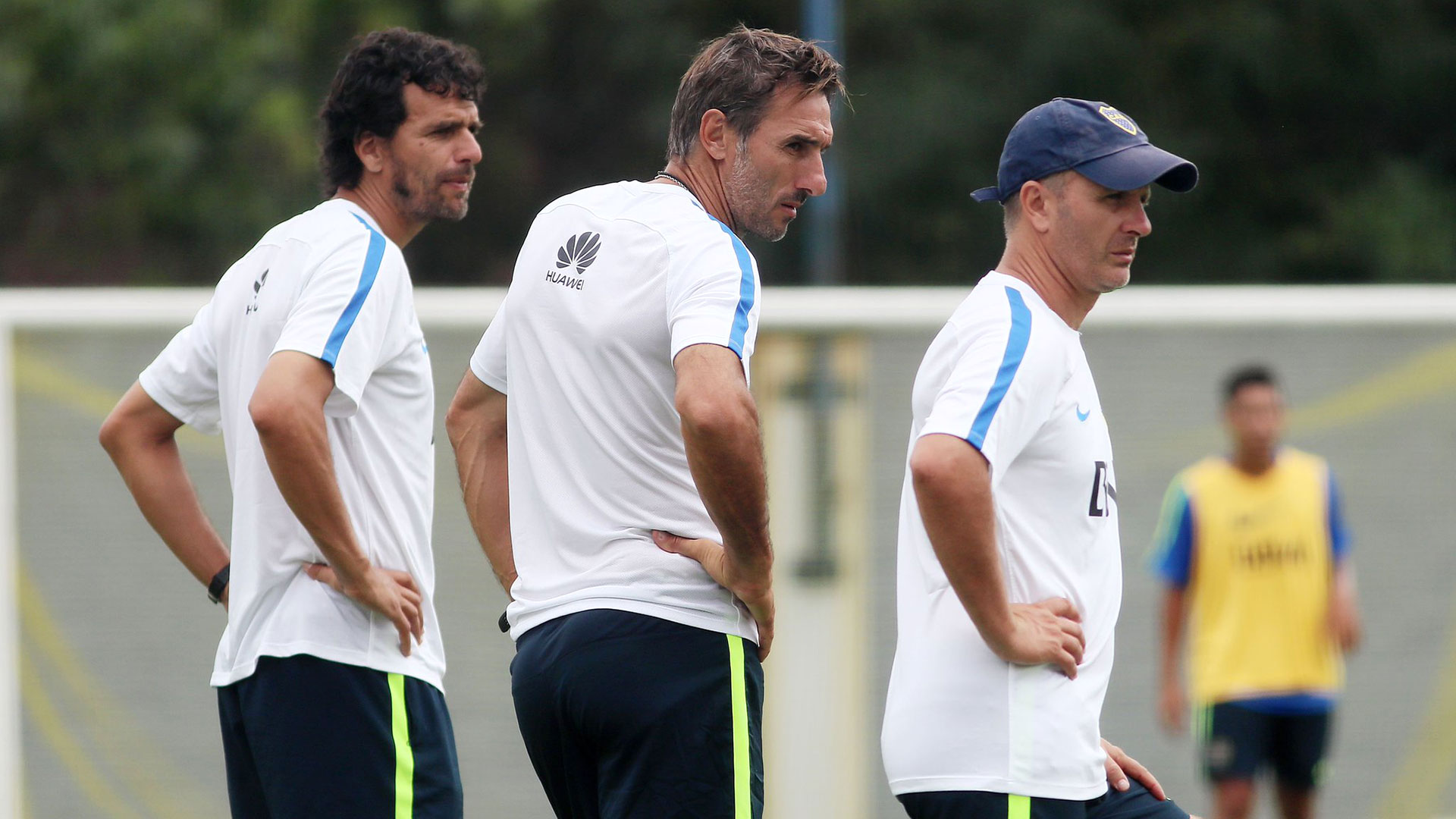 Bracamonte y Schiavi comparten las inferiores de Boca: uno como DT de la 6ª y el “Flaco” en la reserva (Prensa Boca)