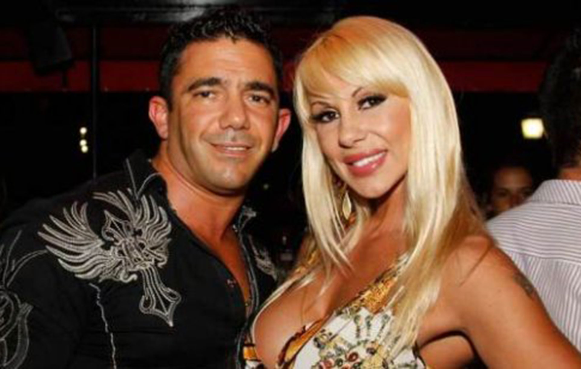 ¡Se terminó el amor! Juan Suris y Mónica Farro se separaron. Ella lo esperó cuatro años mientras estuvo prisión. La vedette se enteró por terceros de que él habría vuelto con la madre de sus hijos
