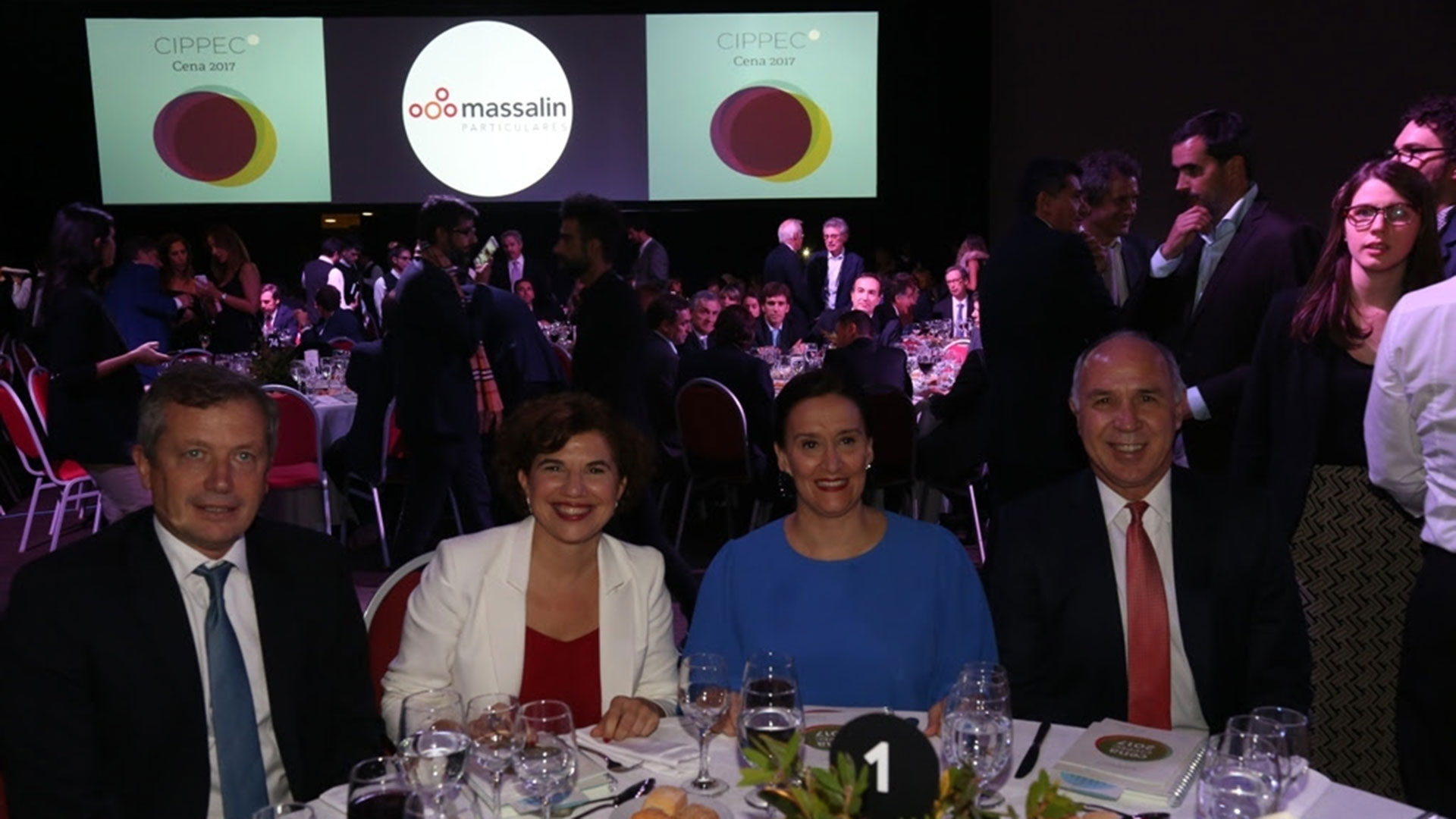 El presidente de la Cámara de Diputados, Emilio Monzó; Julia Pomares, directora ejecutiva de CIPPEC; la vicepresidenta de la Nación, Gabriela Michetti; y el presidente de la Corte Suprema de Justicia de la Nación, Ricardo Lorenzetti