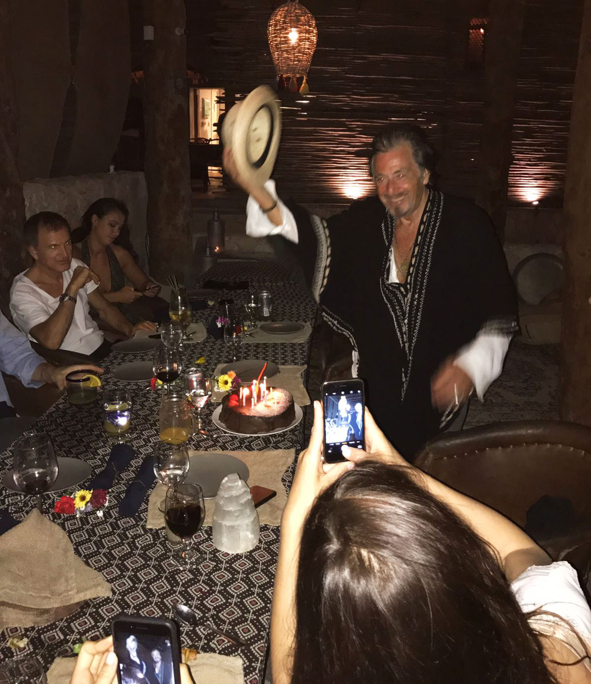 Pacino y su mujer Lucila quedaron fascinados con los interiores del exclusivo restó Quinto.