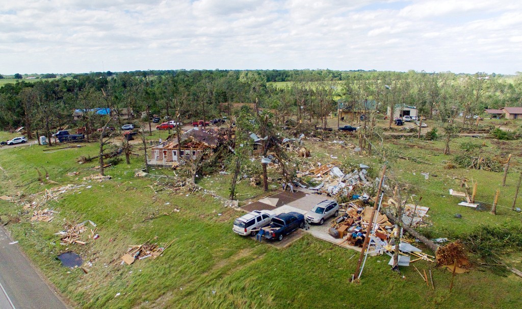 Múltiples viviendas sufrieron daños severos en el pueblo de Emory, Texas (Reuters)