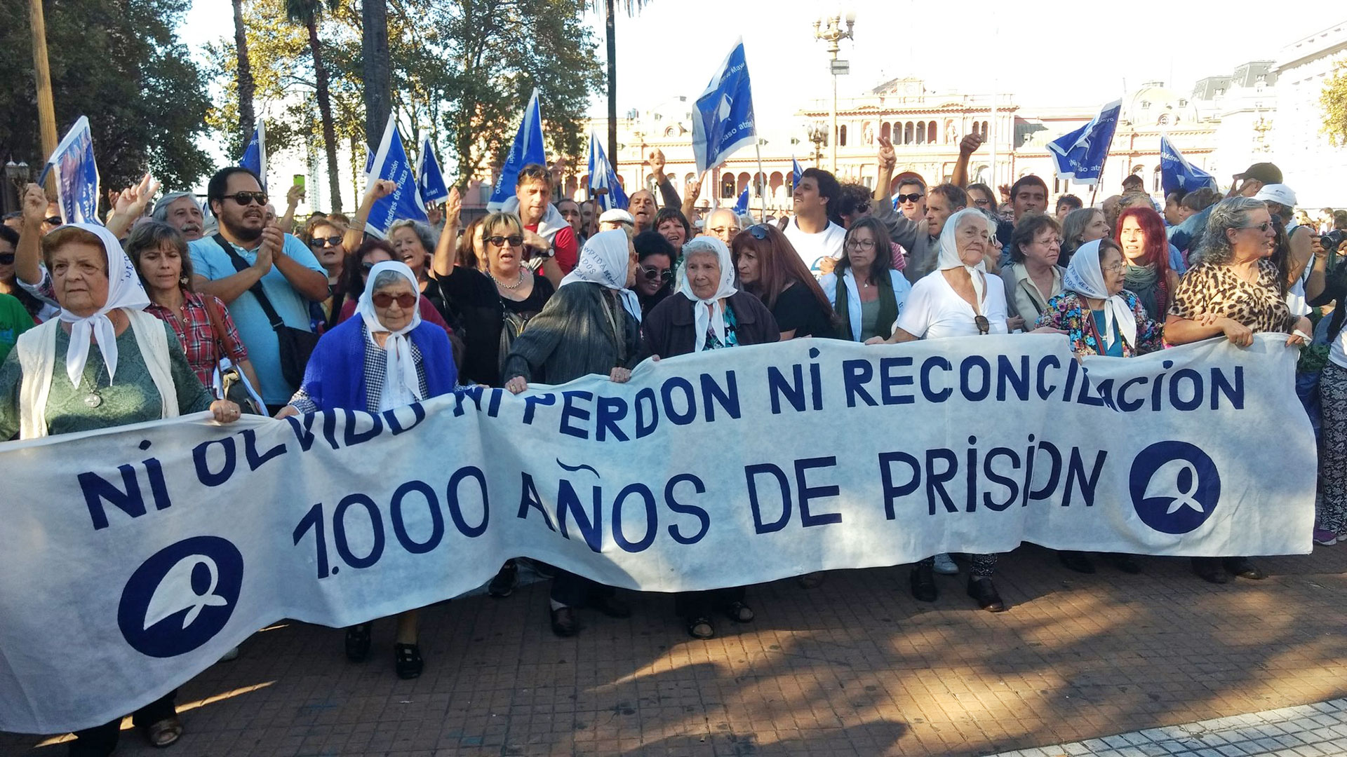 Marcha de las Madres de Plaza de Mayo (@PrensaMadres)