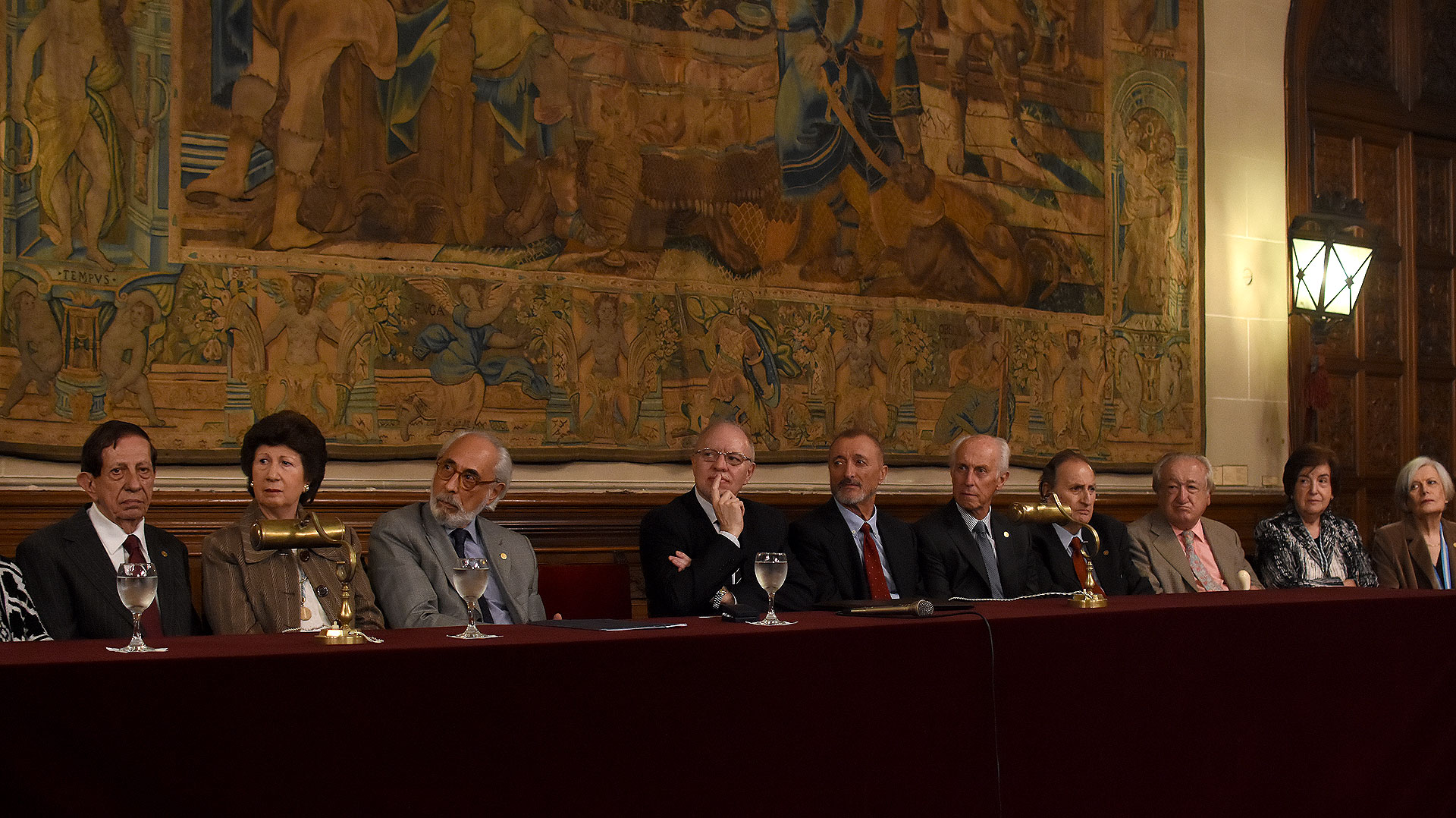 Parte de la Academia Argentina de Letras