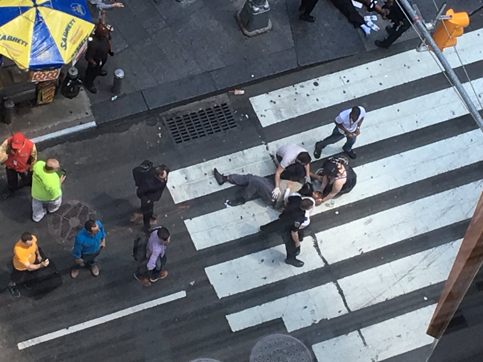 Un herido en la calle 42 y al avenida 7, a metros de Times Square.