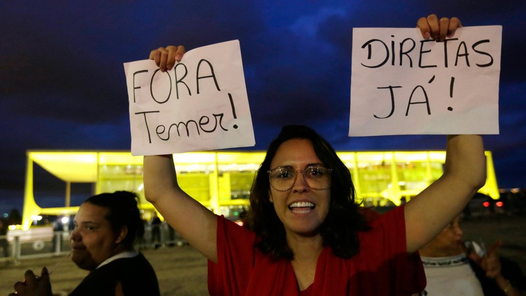 Los manifestantes piden la renuncia de Temer y elecciones directas este año (EFE)