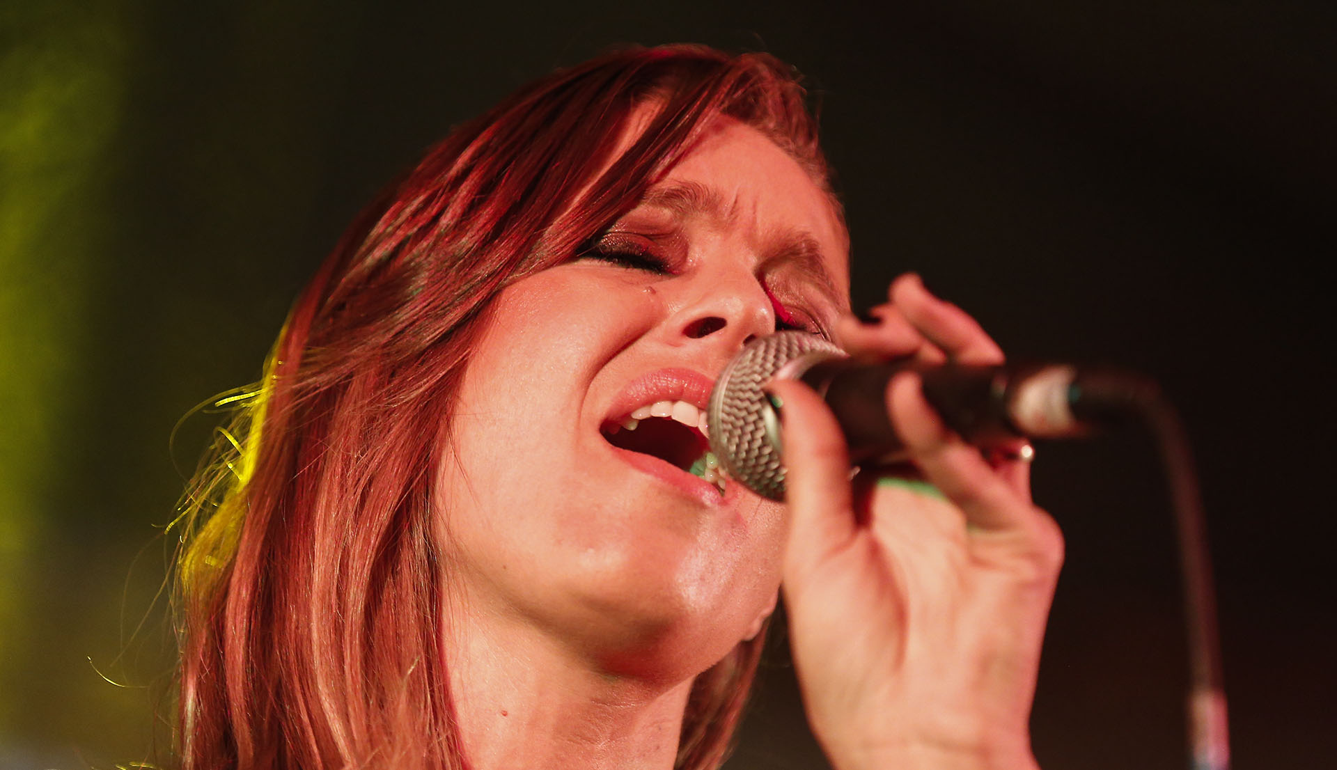 Geraldine Neumann en pleno show