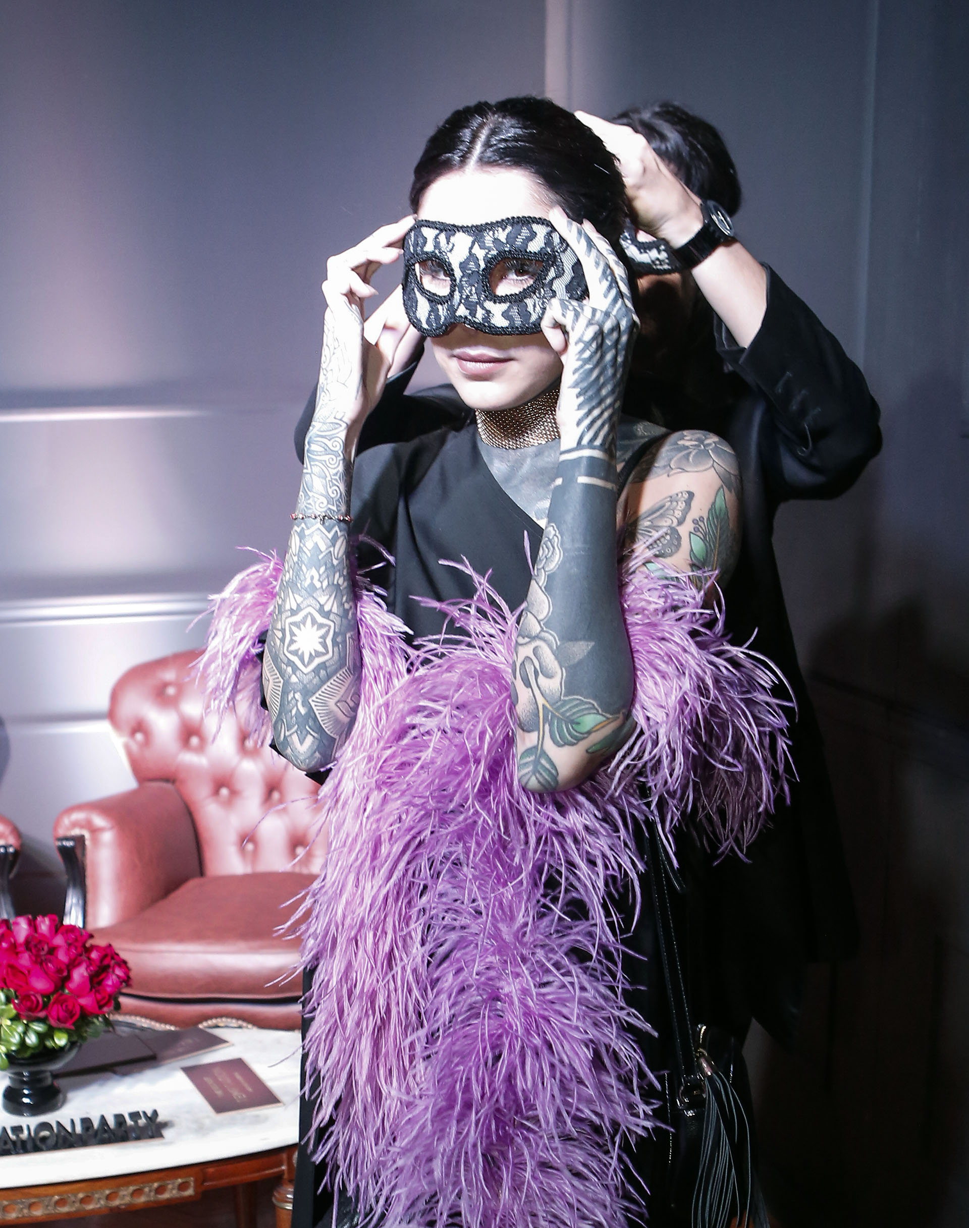 Candelaria Tinelli preparándose para la experiencia sensorial