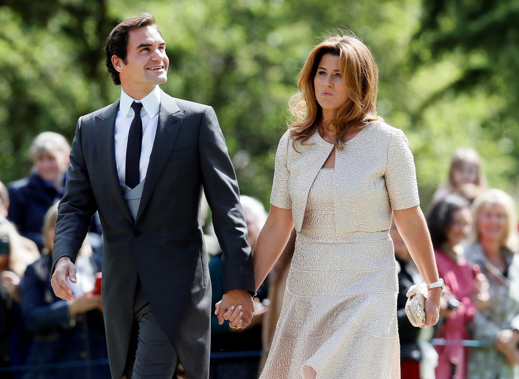El tenista Roger Federer junto a su esposa (Reuters)