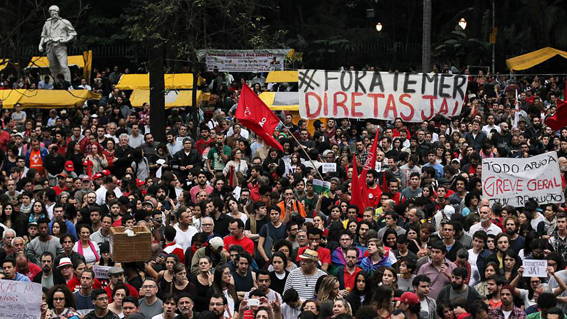 Una protesta en Brasil, uno de los países con menor apoyo a la democracia