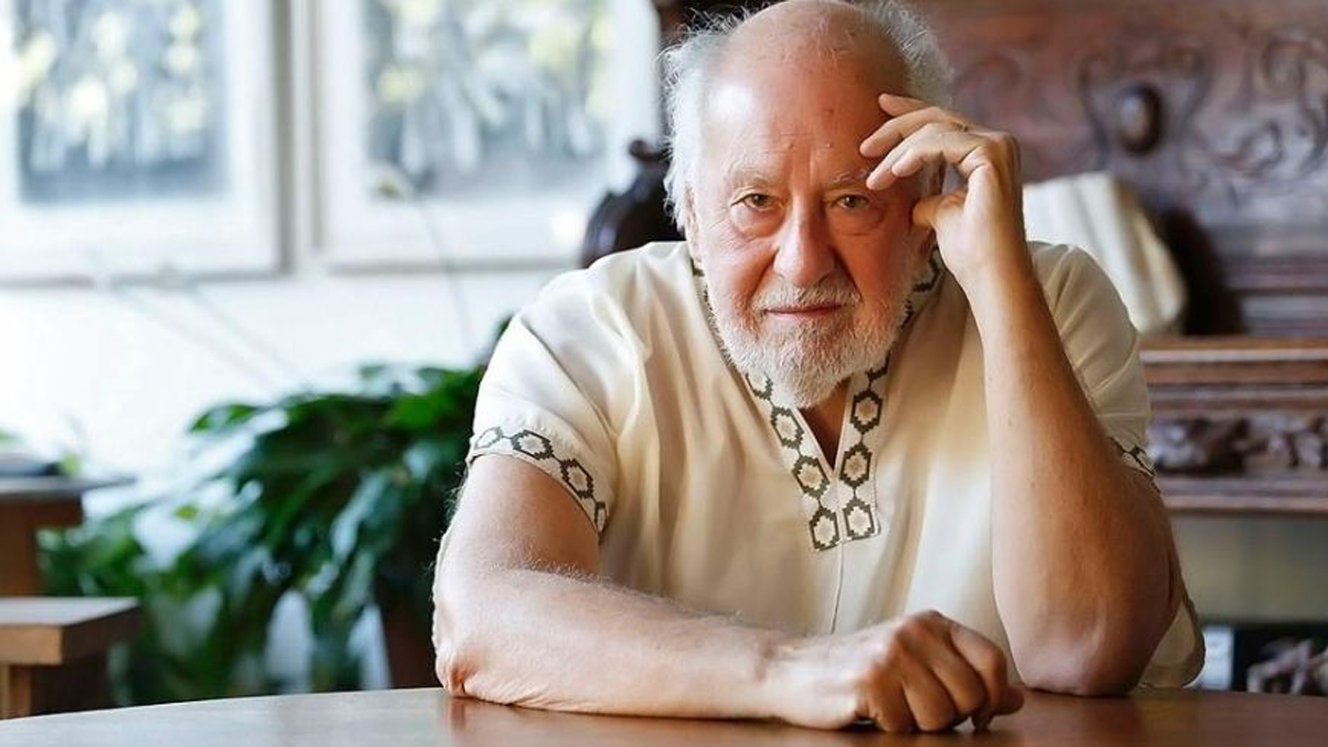 Guillermo Roux es uno de los dibujantes y guionistas más prestigiosos de Argentina