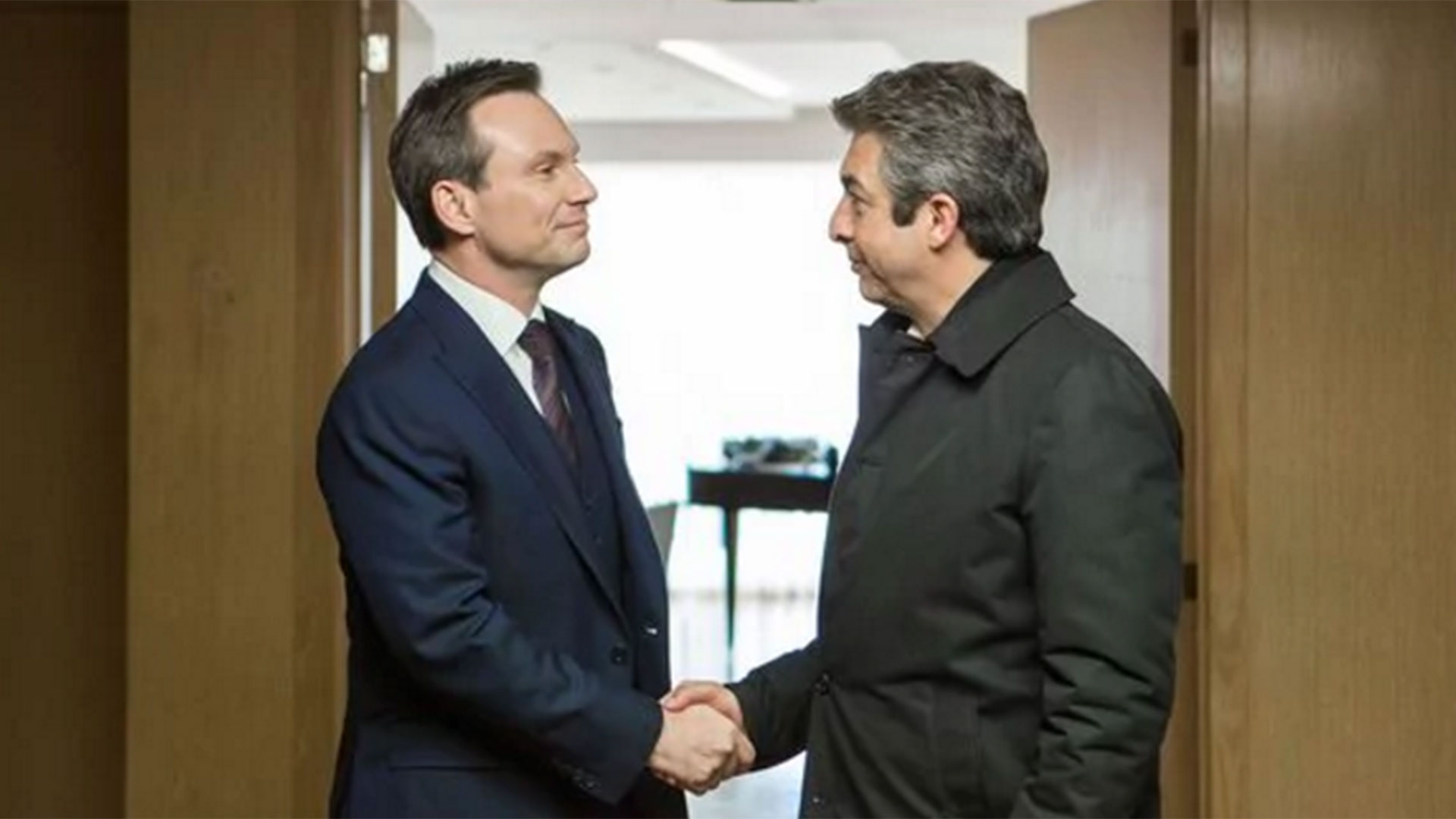 Christian Slater y Darín, en “La cordillera”