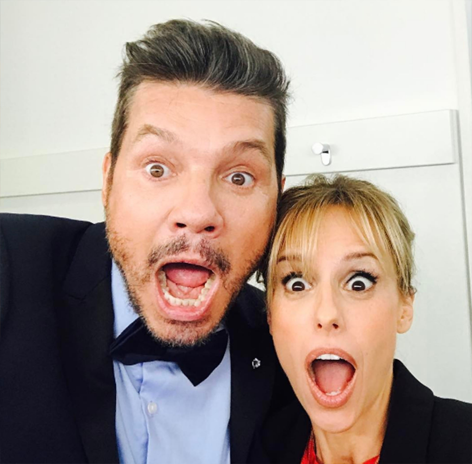 Divertida participación en el sketch de la conductora