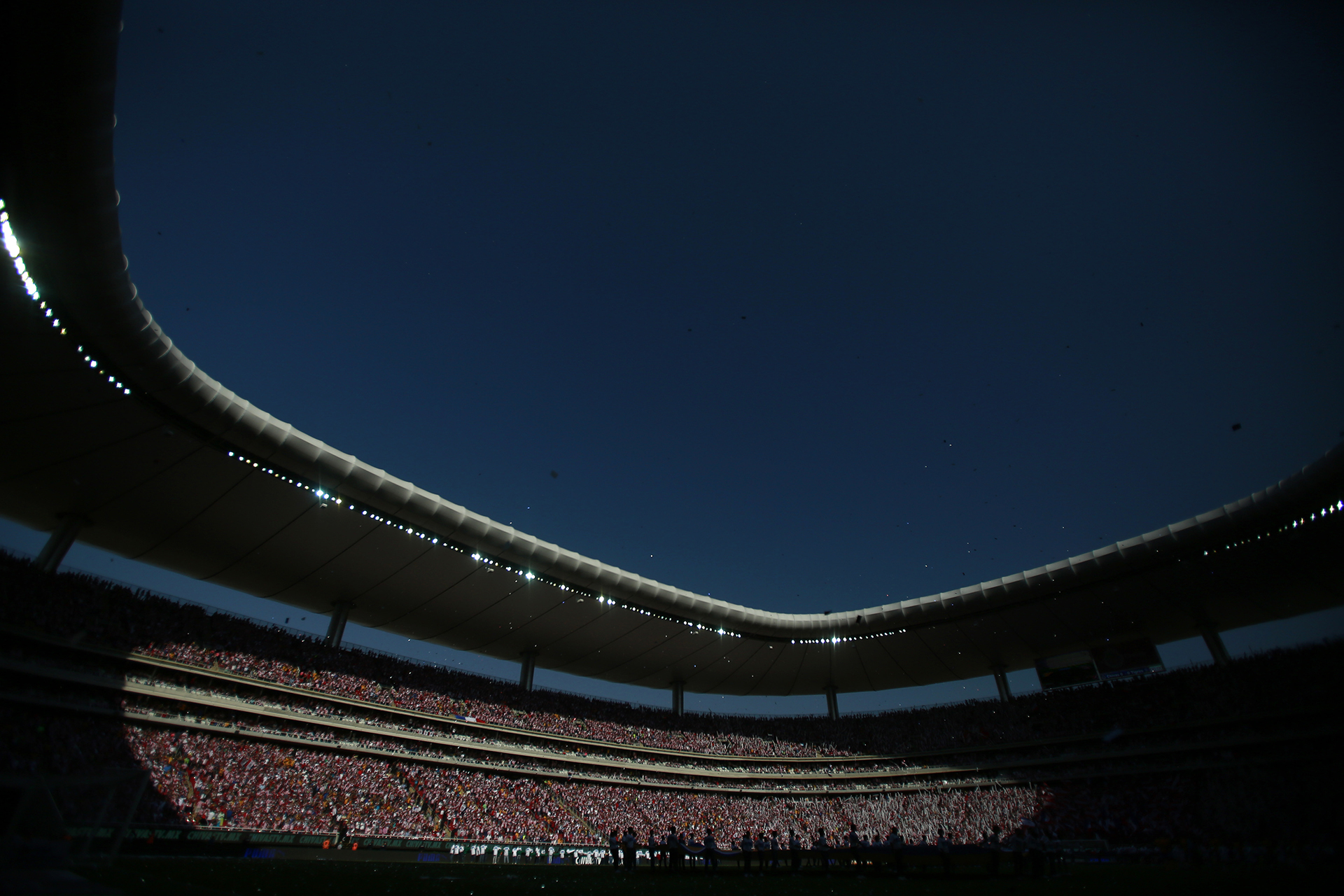 El espectacular marco del estadio de las Chivas en Zapopan antes del inicio del partido (Miguel Tovar/LatinContent/Getty Images)