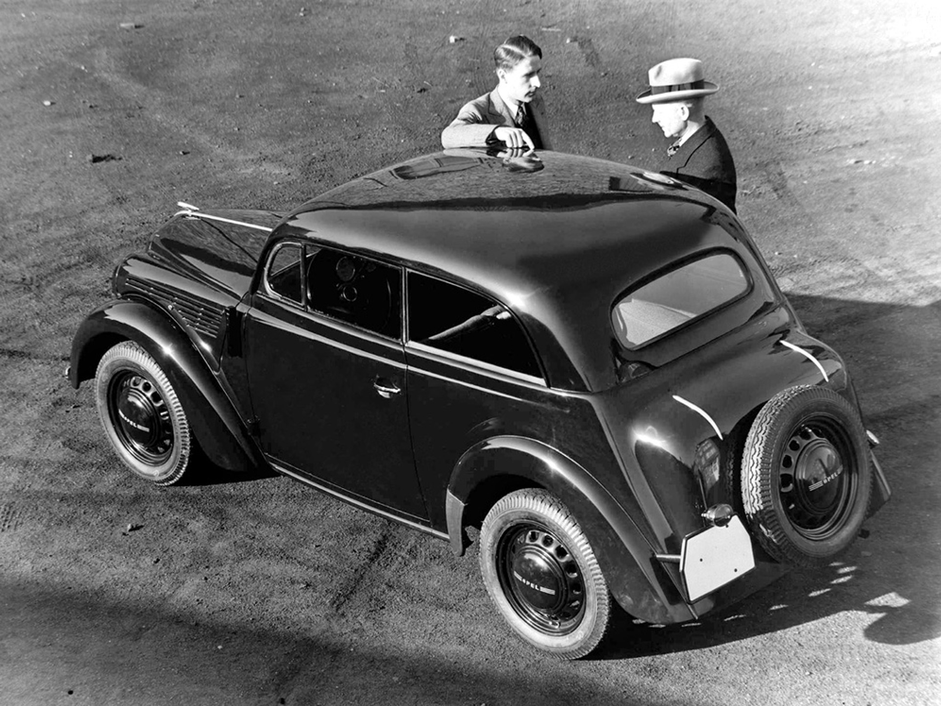 Un Opel Kadett Limousine de 1936. Tras cinco generaciones, el modelo alemán viró en el Opel Astra