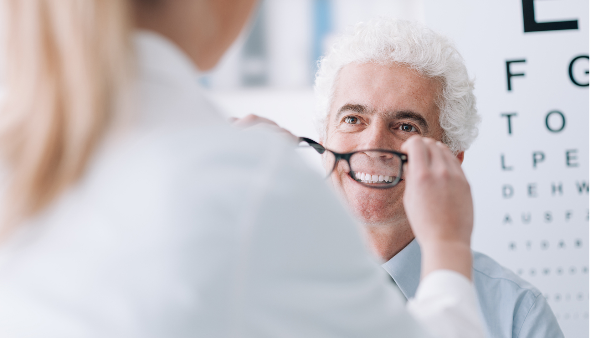 La falta de lubricación ocular u ojo seco también suele verse en los consultorios (iStock)