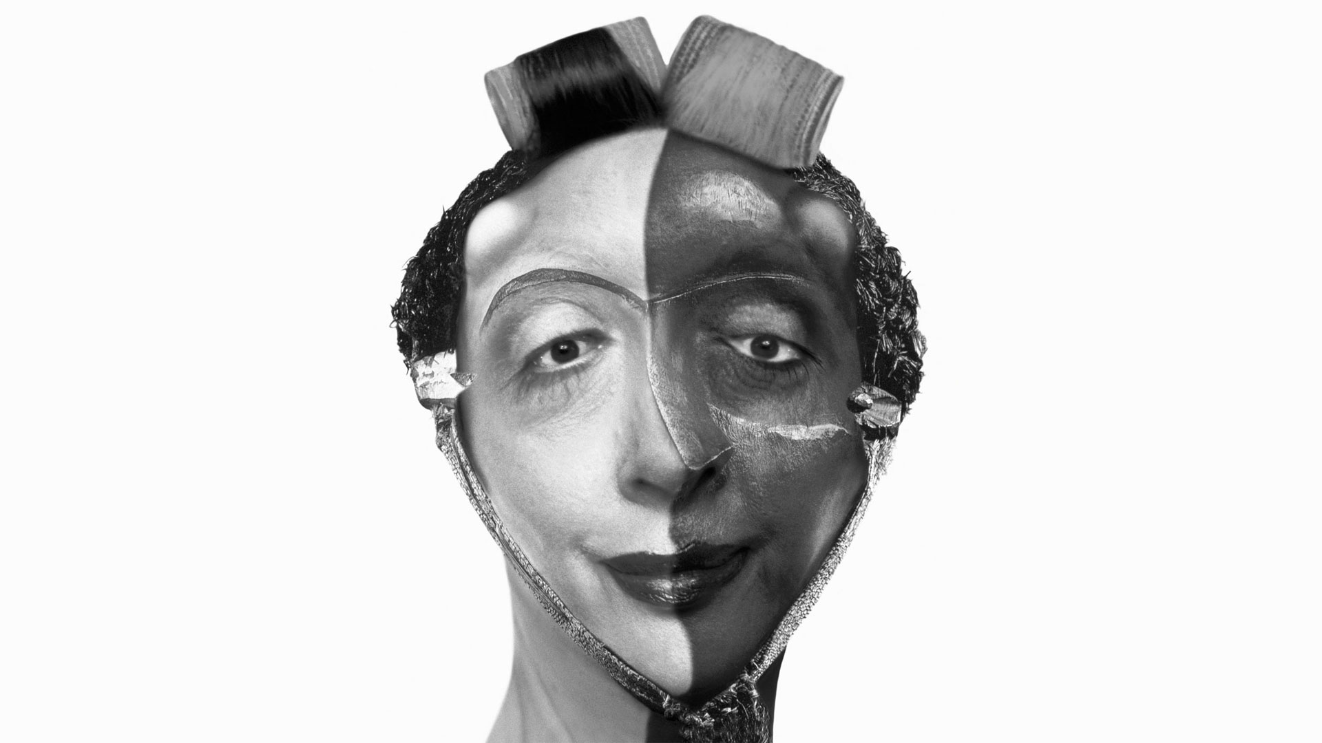 Las obras de ORLAN buscan reproducir modelos de belleza