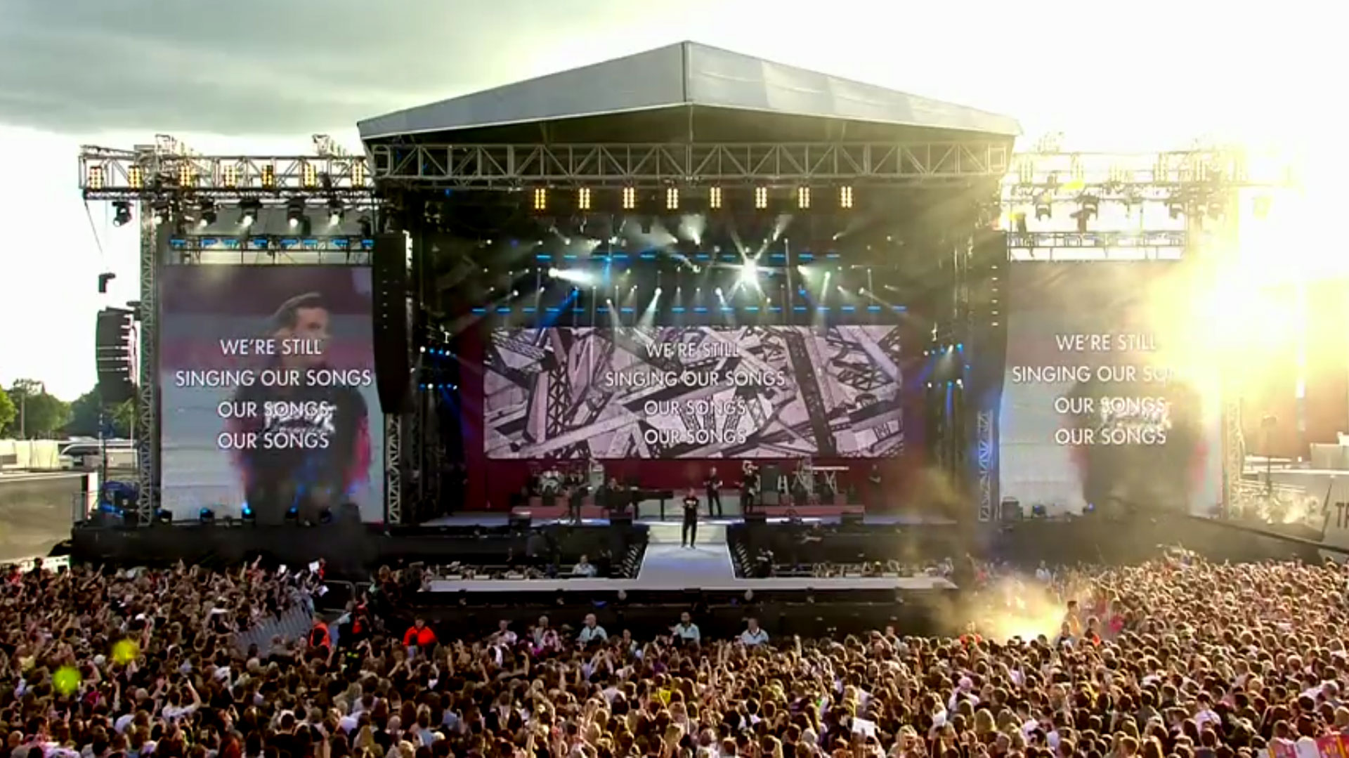 Robbie Williams, en escena (Captura)